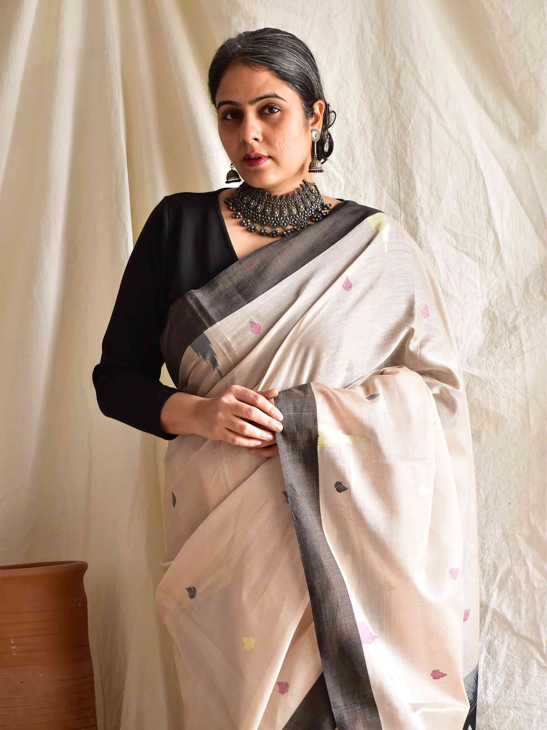 Safed phool - handloom Jamdani mul cotton saree