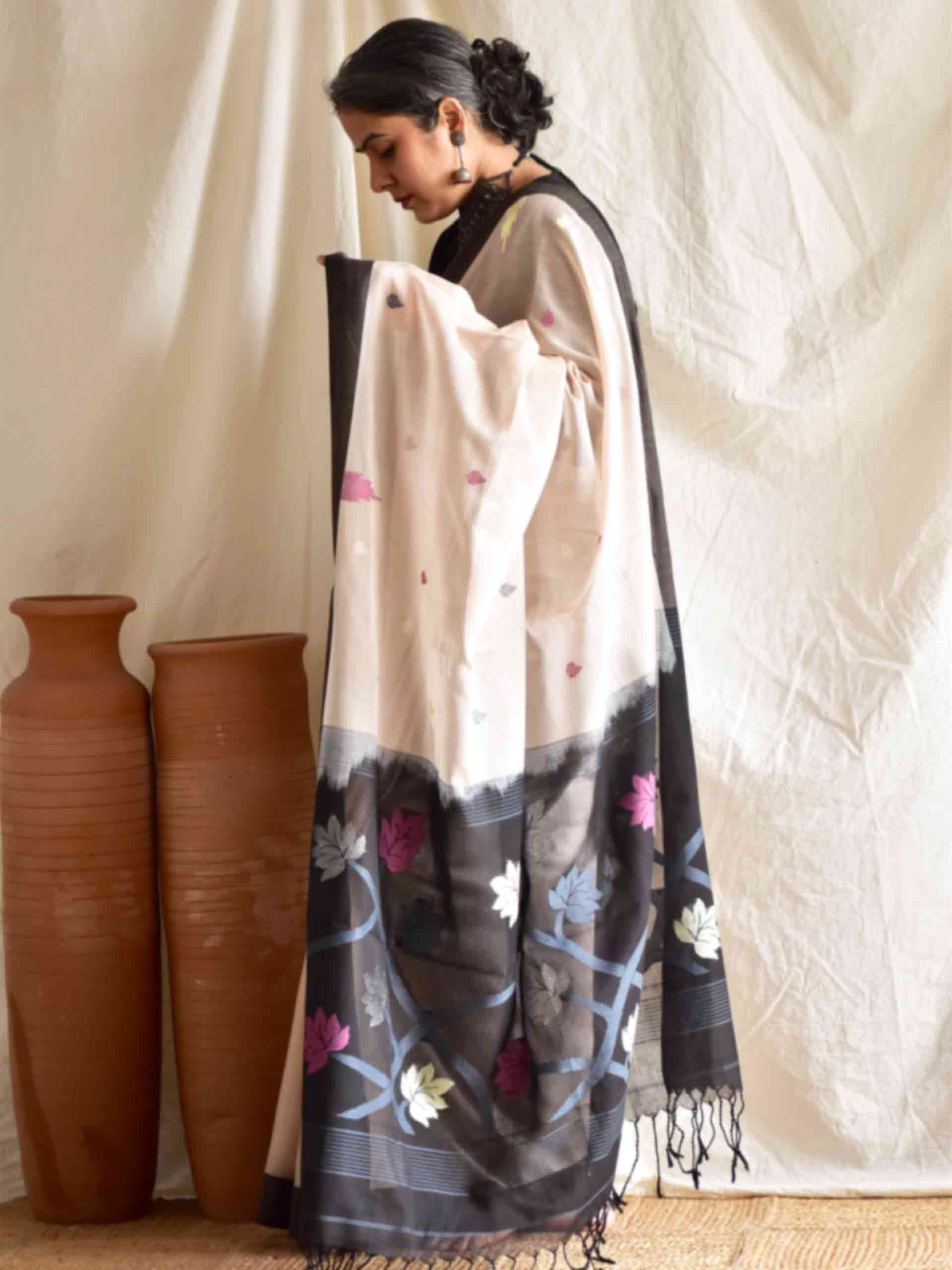 Safed phool - handloom Jamdani mul cotton saree