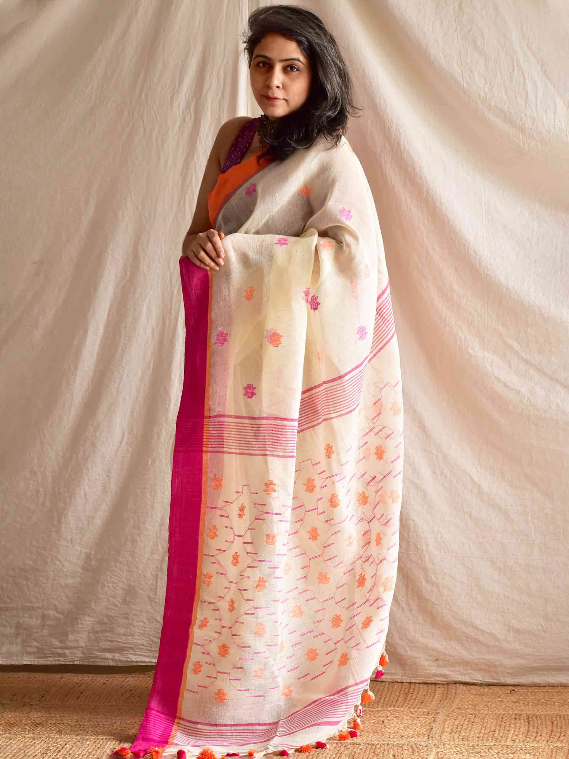 Himadri - linen Jamdani Saree