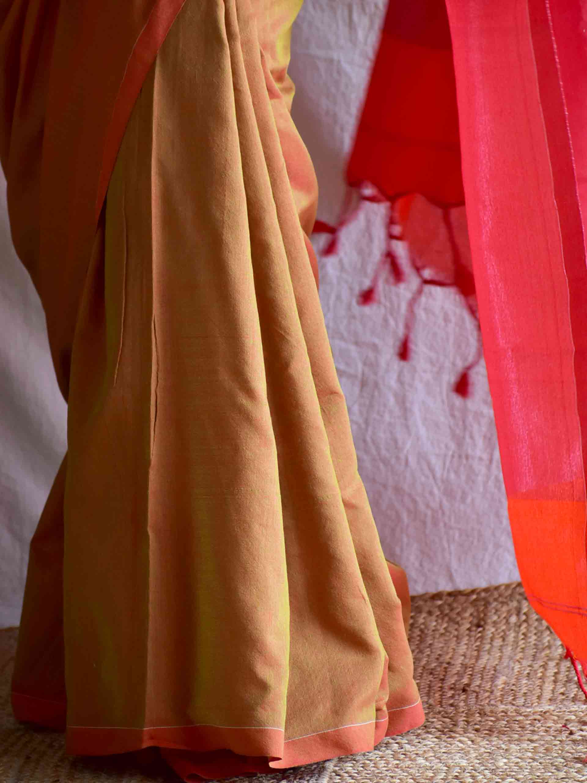 razorsharp - Dual shaded cotton saree