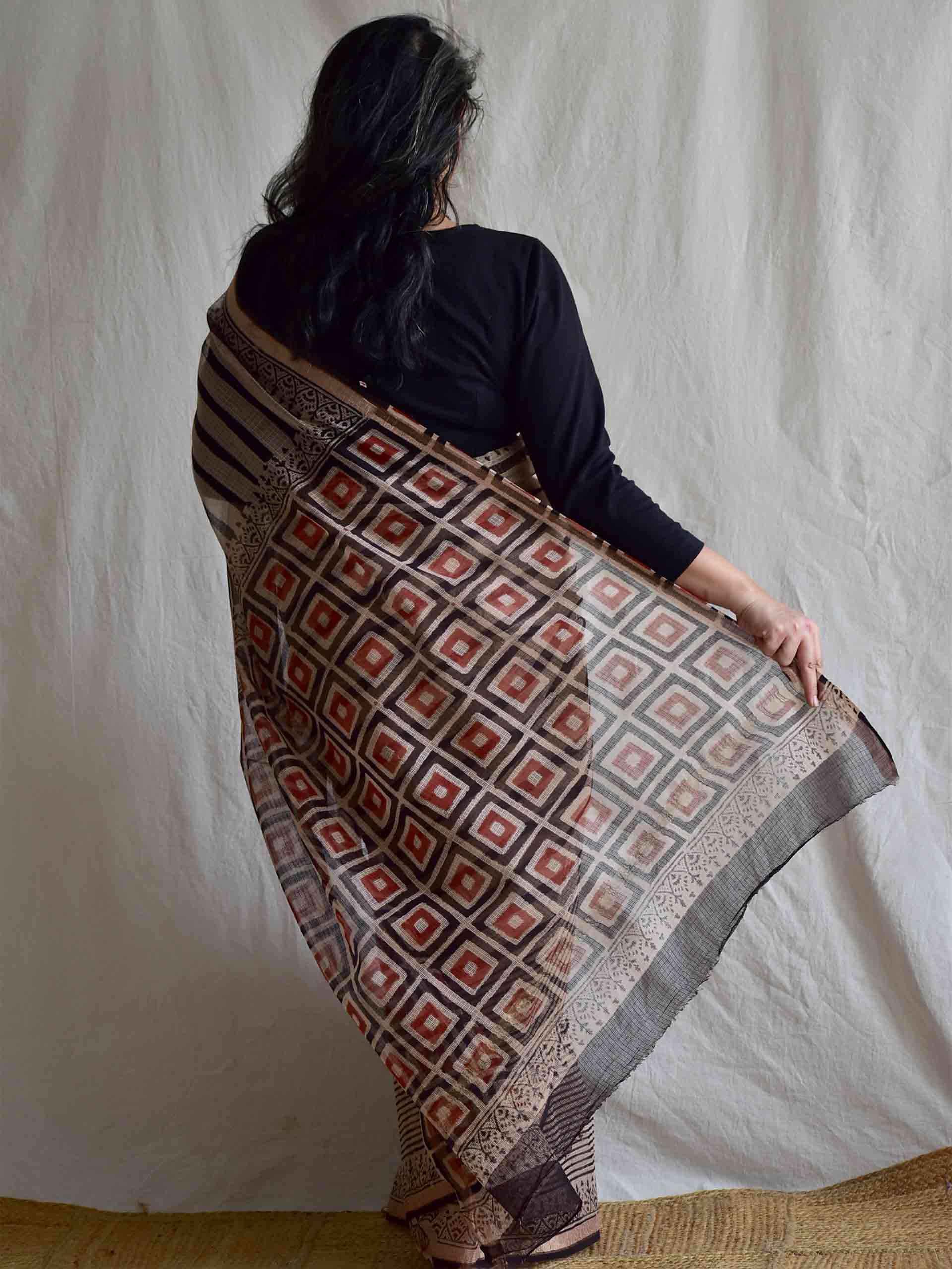 Saumya Dhara - Dabu Kota Doria Saree