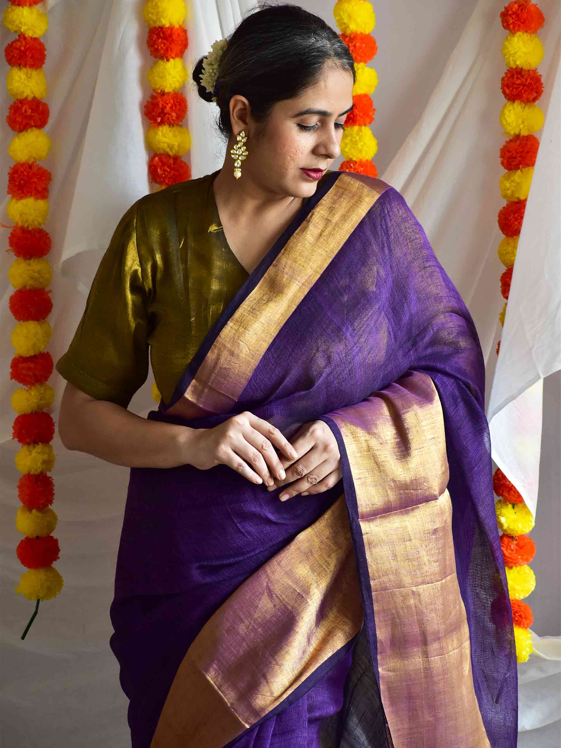 Royality - Linen zari Saree