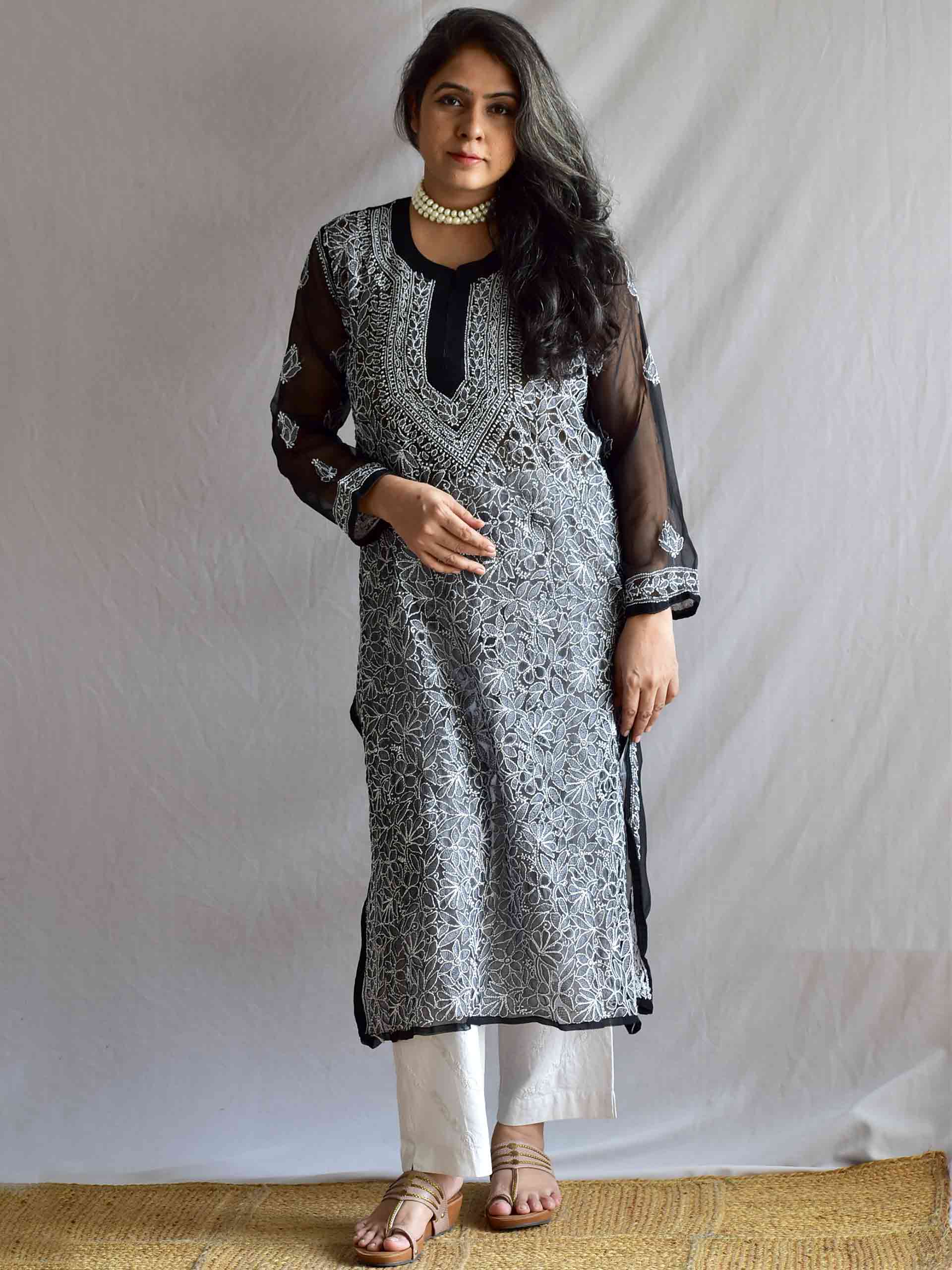 Inaya - Chikankari Kurti