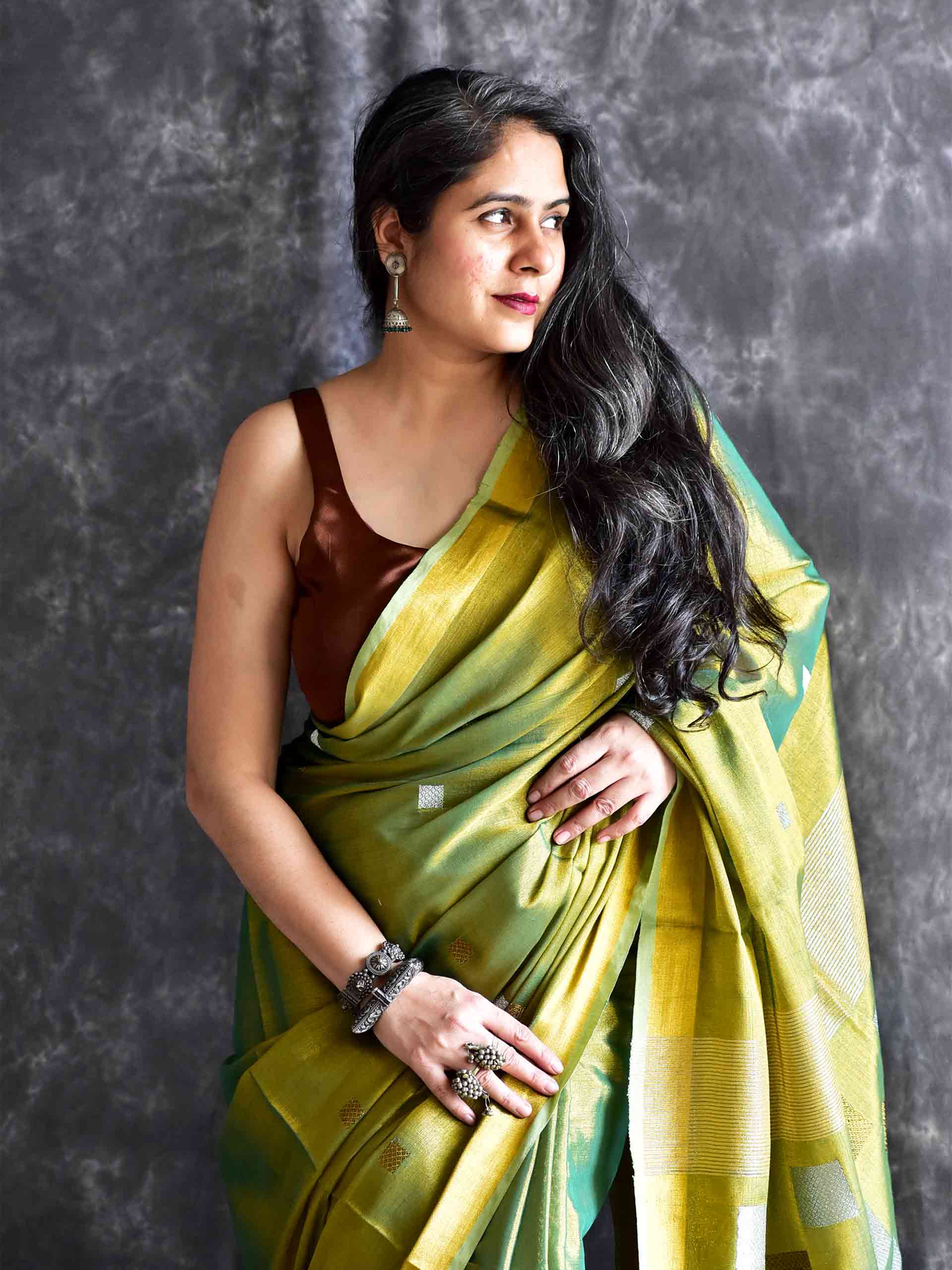 Rehbar - Linen Tissue Saree