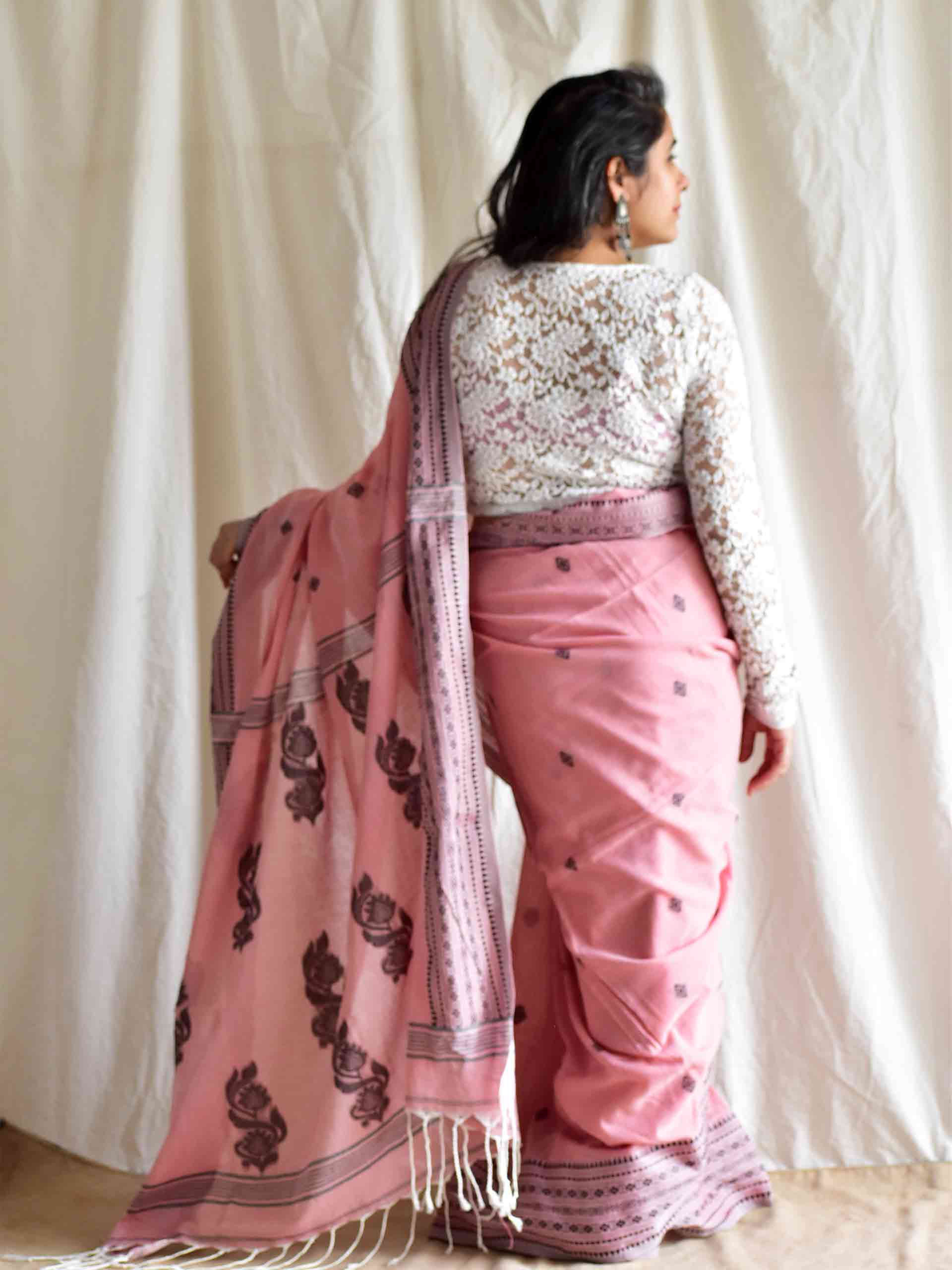 Tulips - jacquard mul cotton saree
