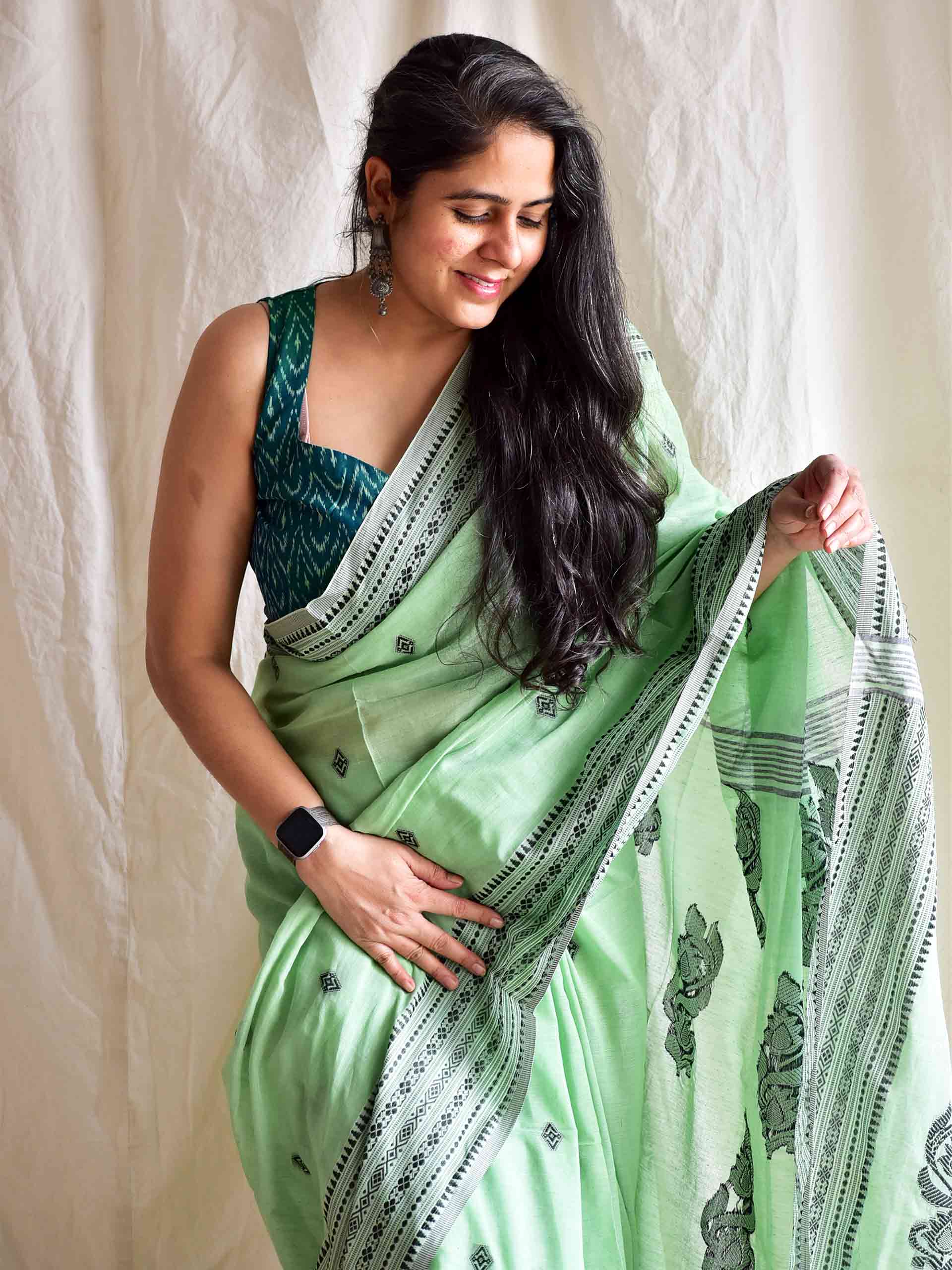 Phool - jacquard mul cotton saree