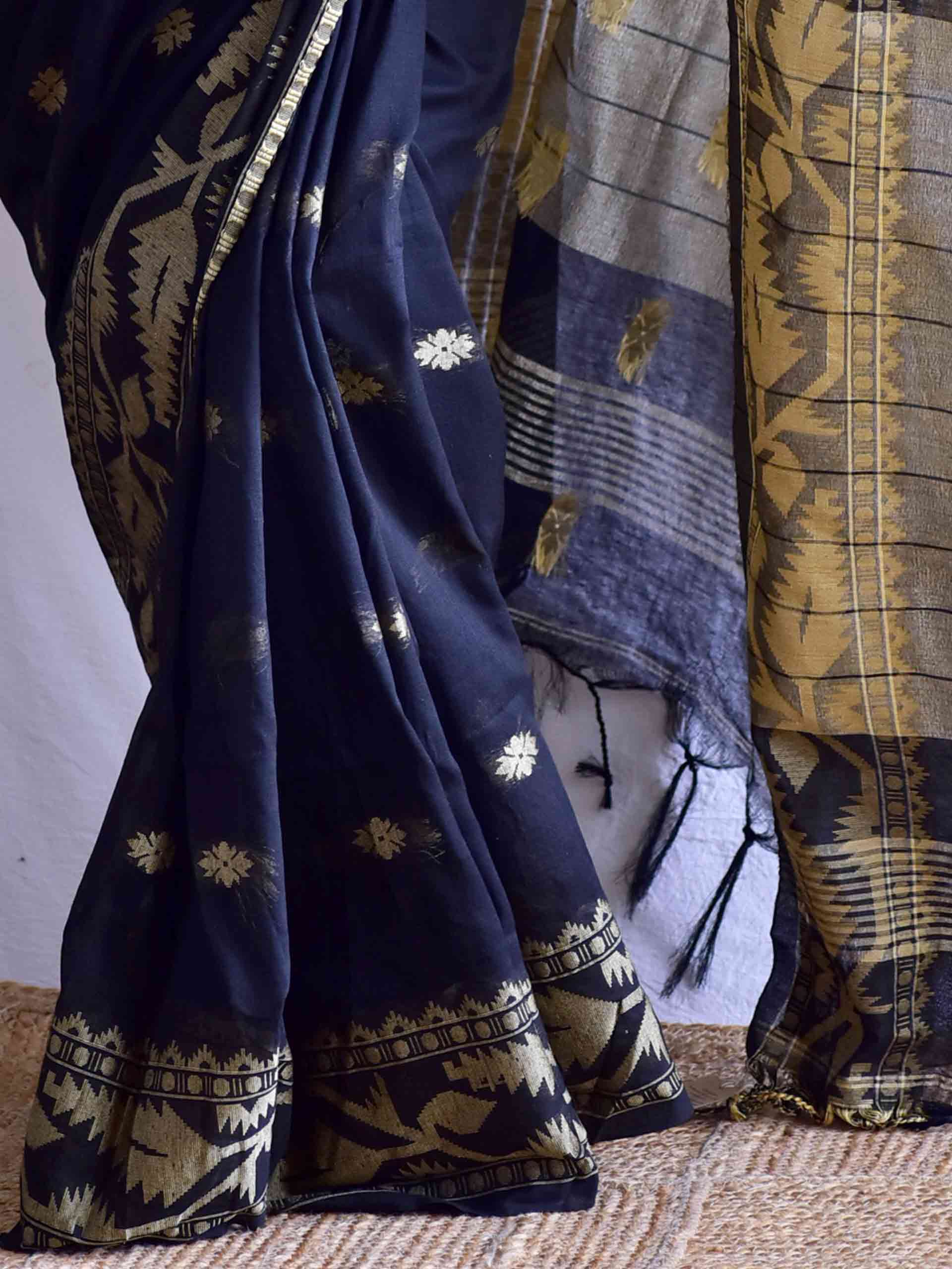 Sitara - cotton saree with woven border