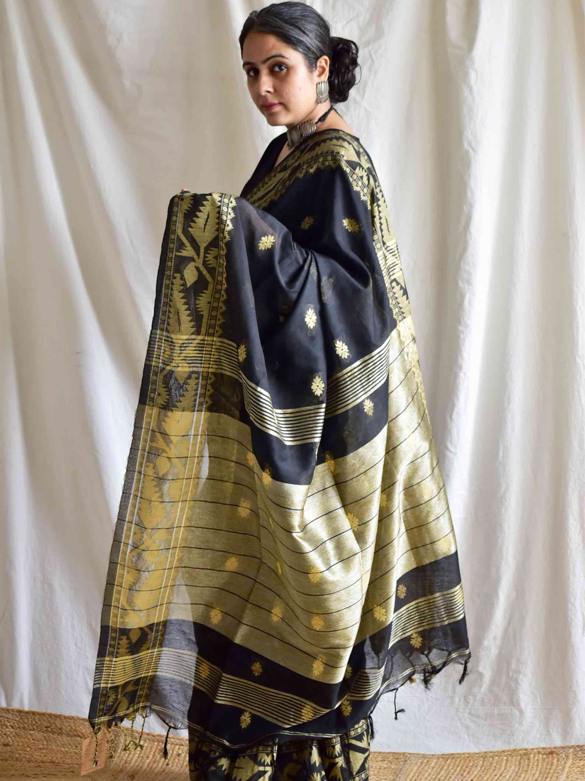 Sitara - cotton saree with woven border