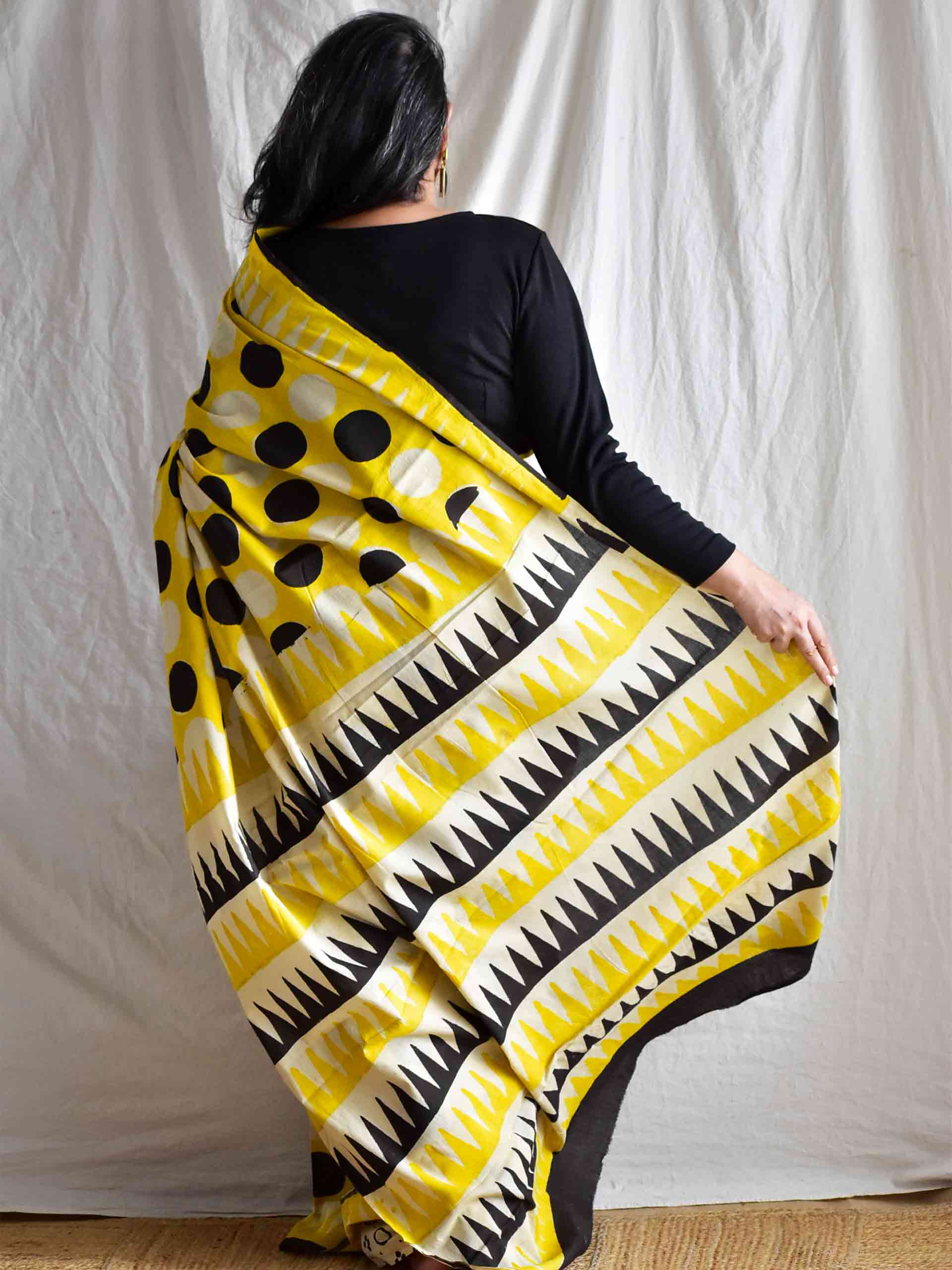 Sun daze - Dabu cotton saree