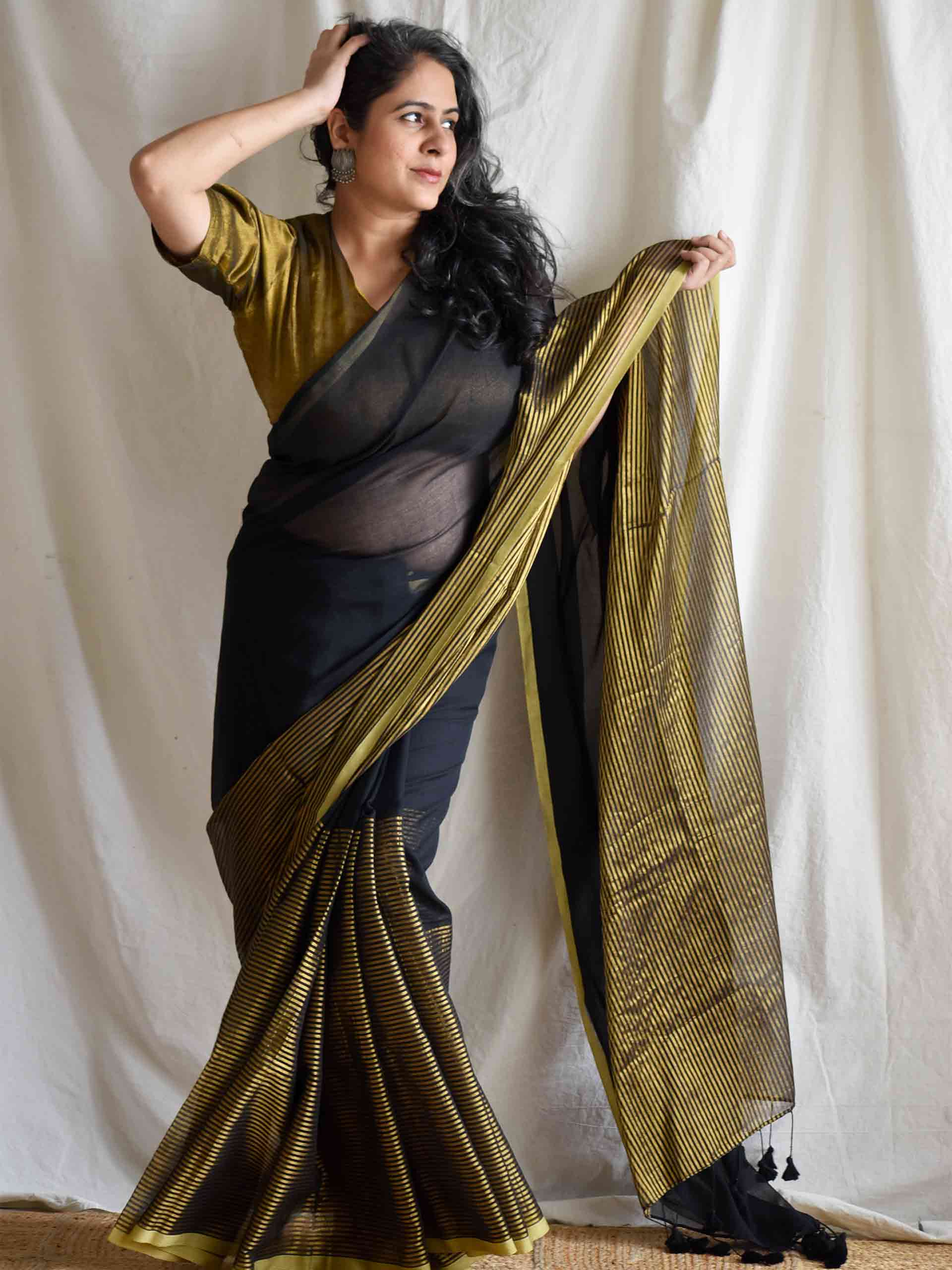 Onyx - Mul tissue border Saree