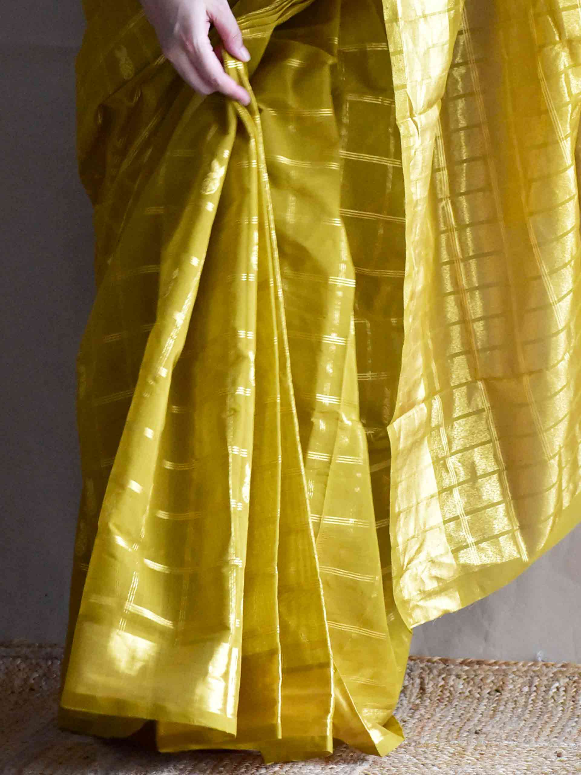 Mrinal- Venkatagiri handloom zari boota saree