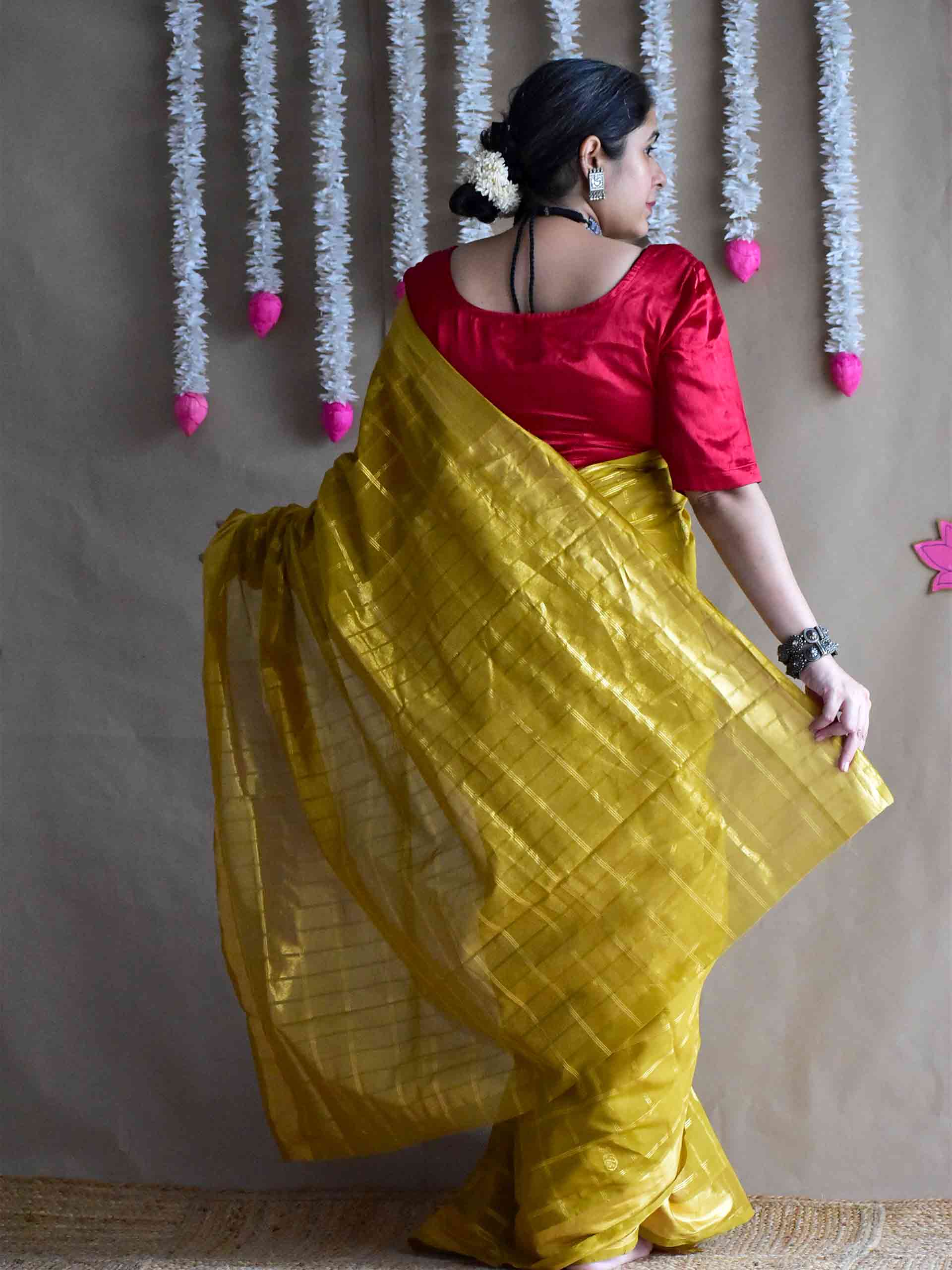 Mrinal- Venkatagiri handloom zari boota saree