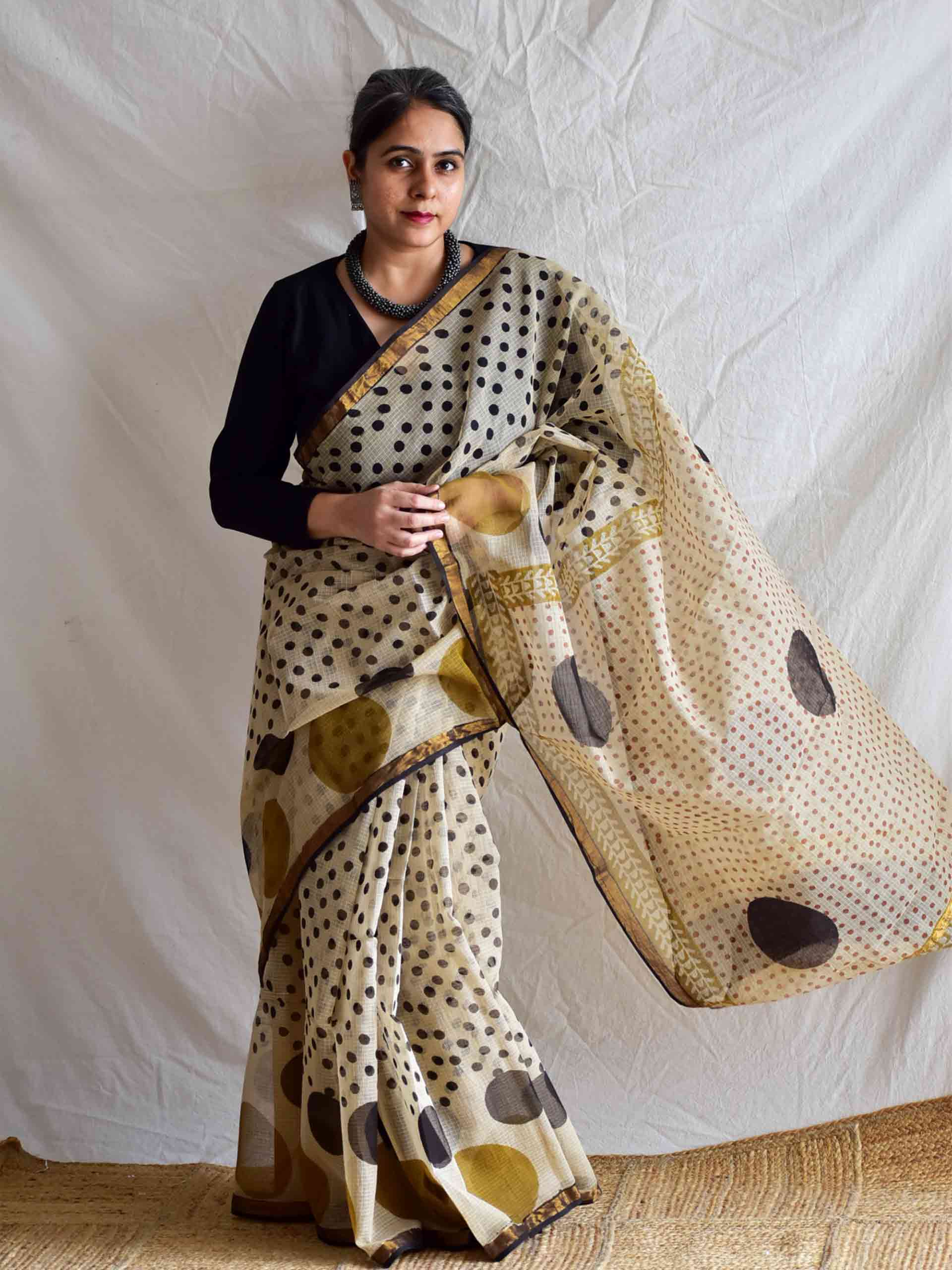 Polka love - Dabu Kota Doria Saree