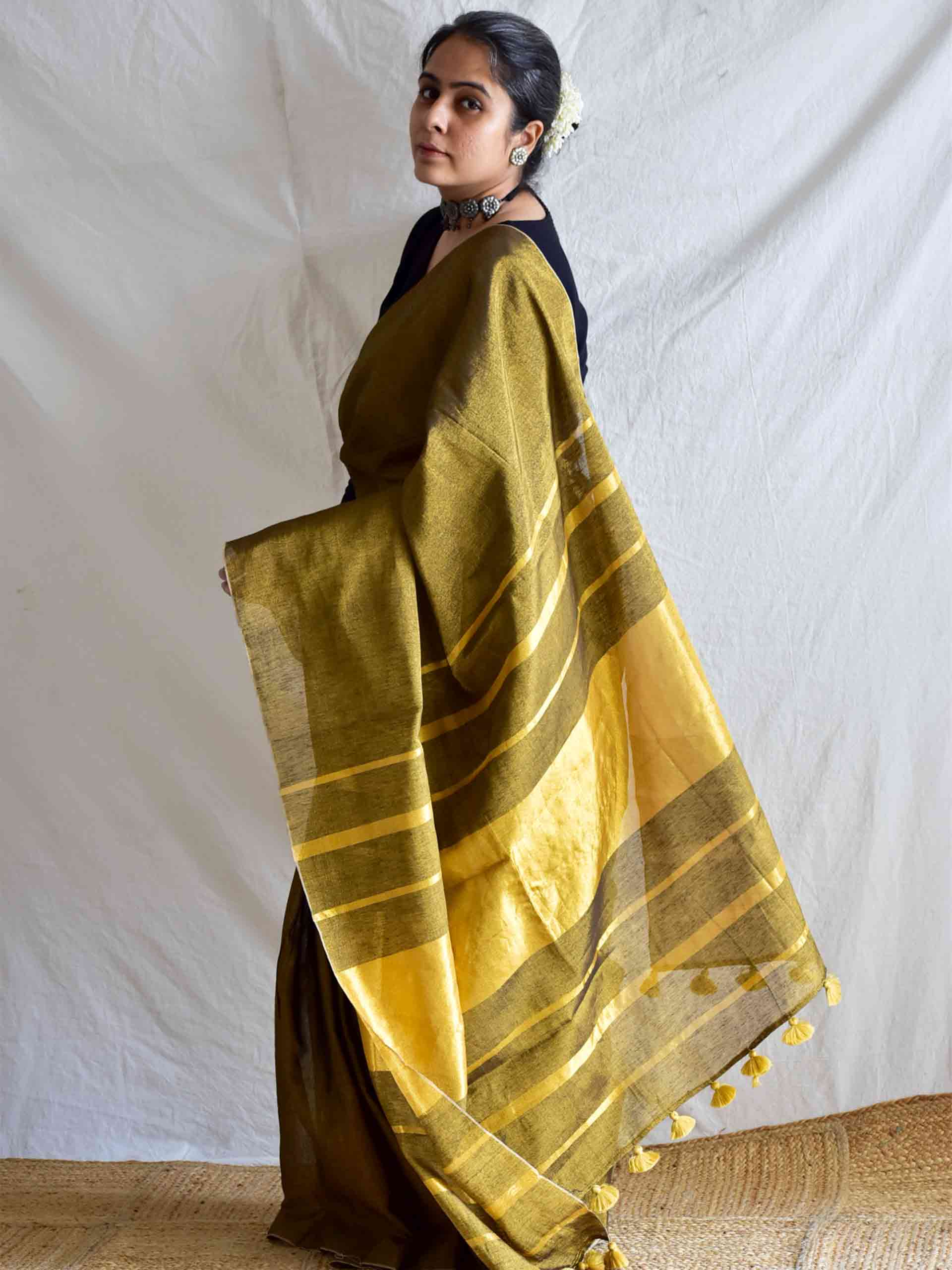 Gold fish - Linen Tissue Saree