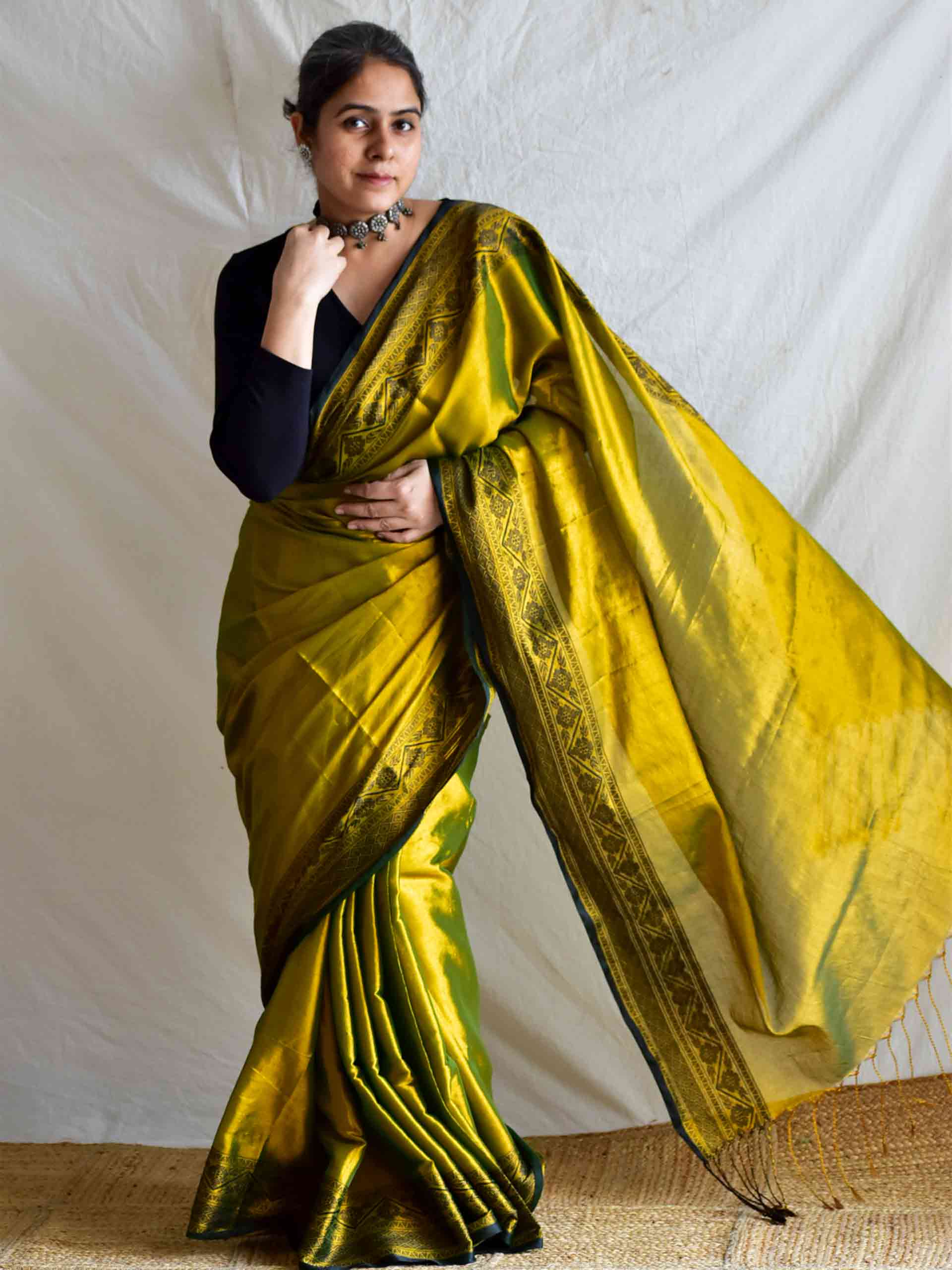 Khwaabeeda - Tissue Saree