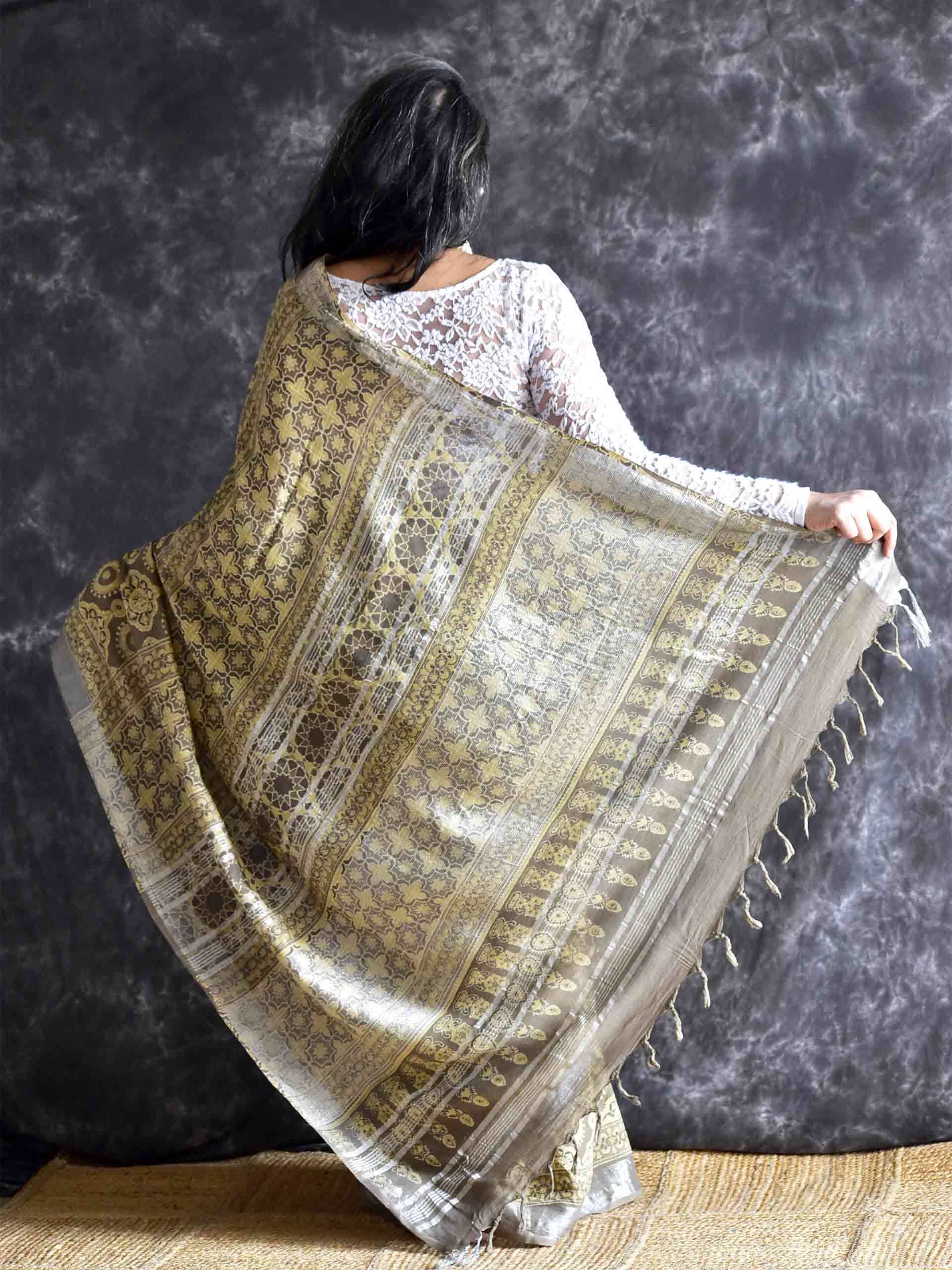 UD0067 - Ajrakh handloom Linen silk saree