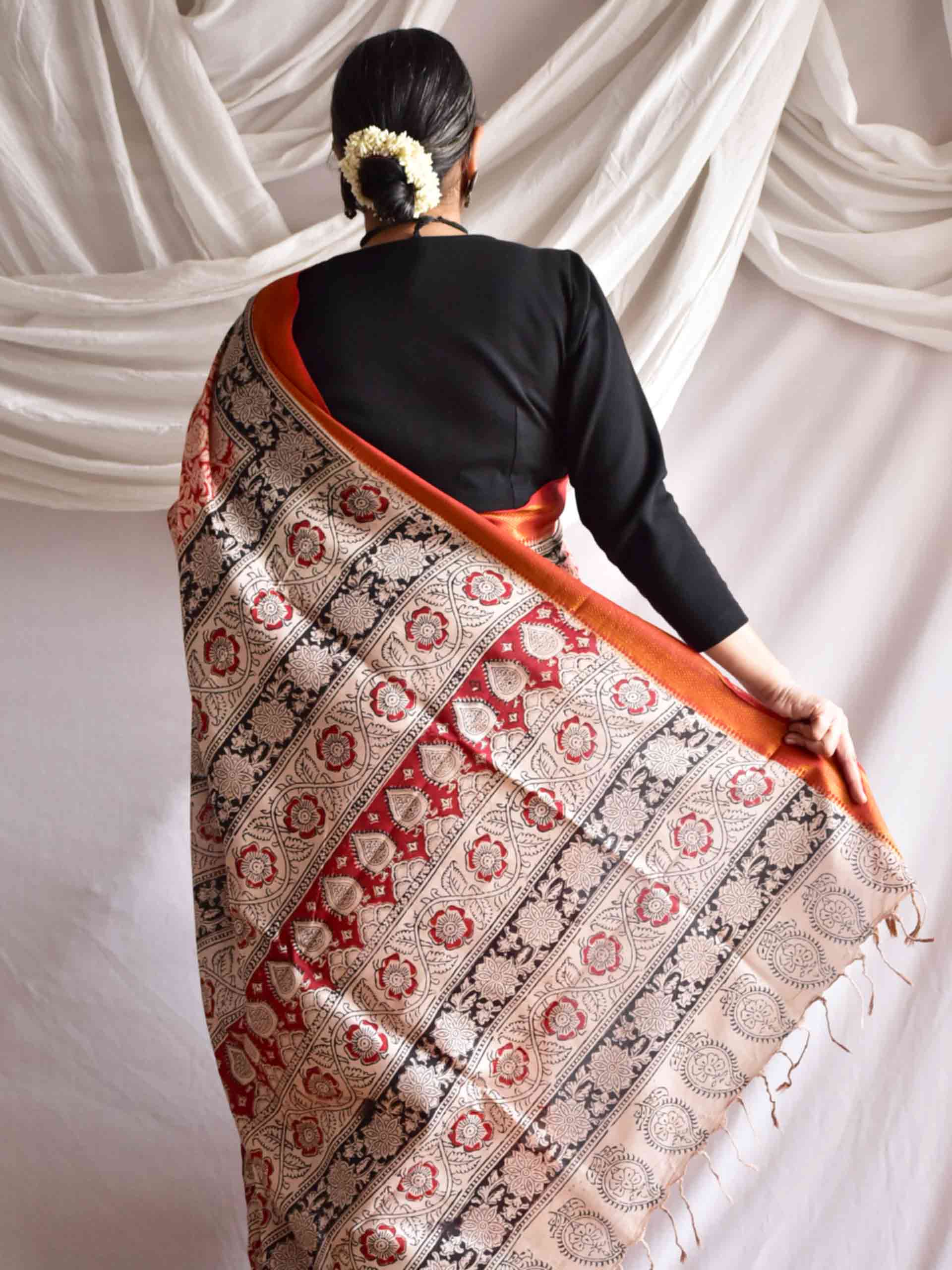 Rukhsaar - kalamkari printed Bangalore Silk nizam border saree