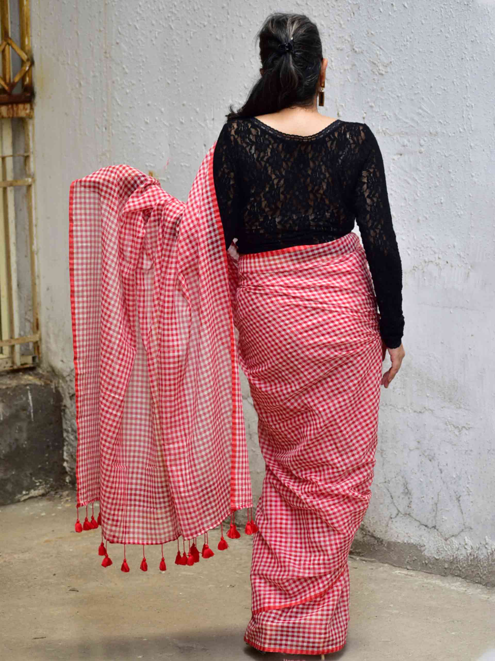 Red poppy Gamcha Mul cotton saree