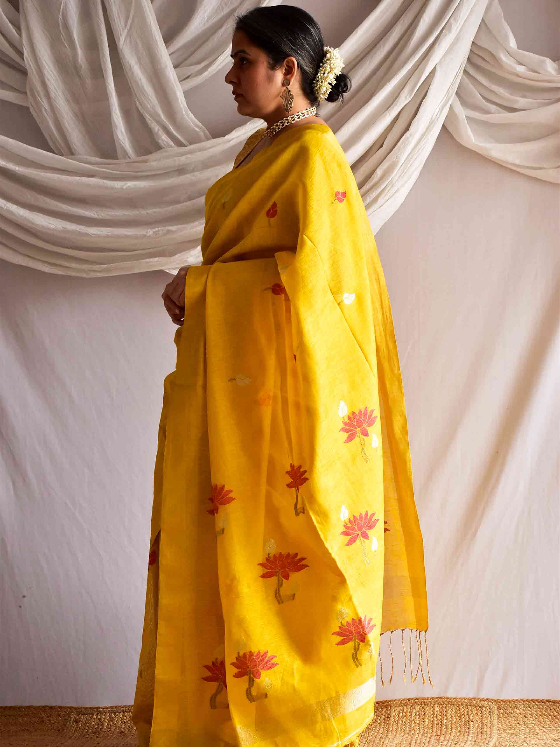 Paheli - Linen Tissue Saree