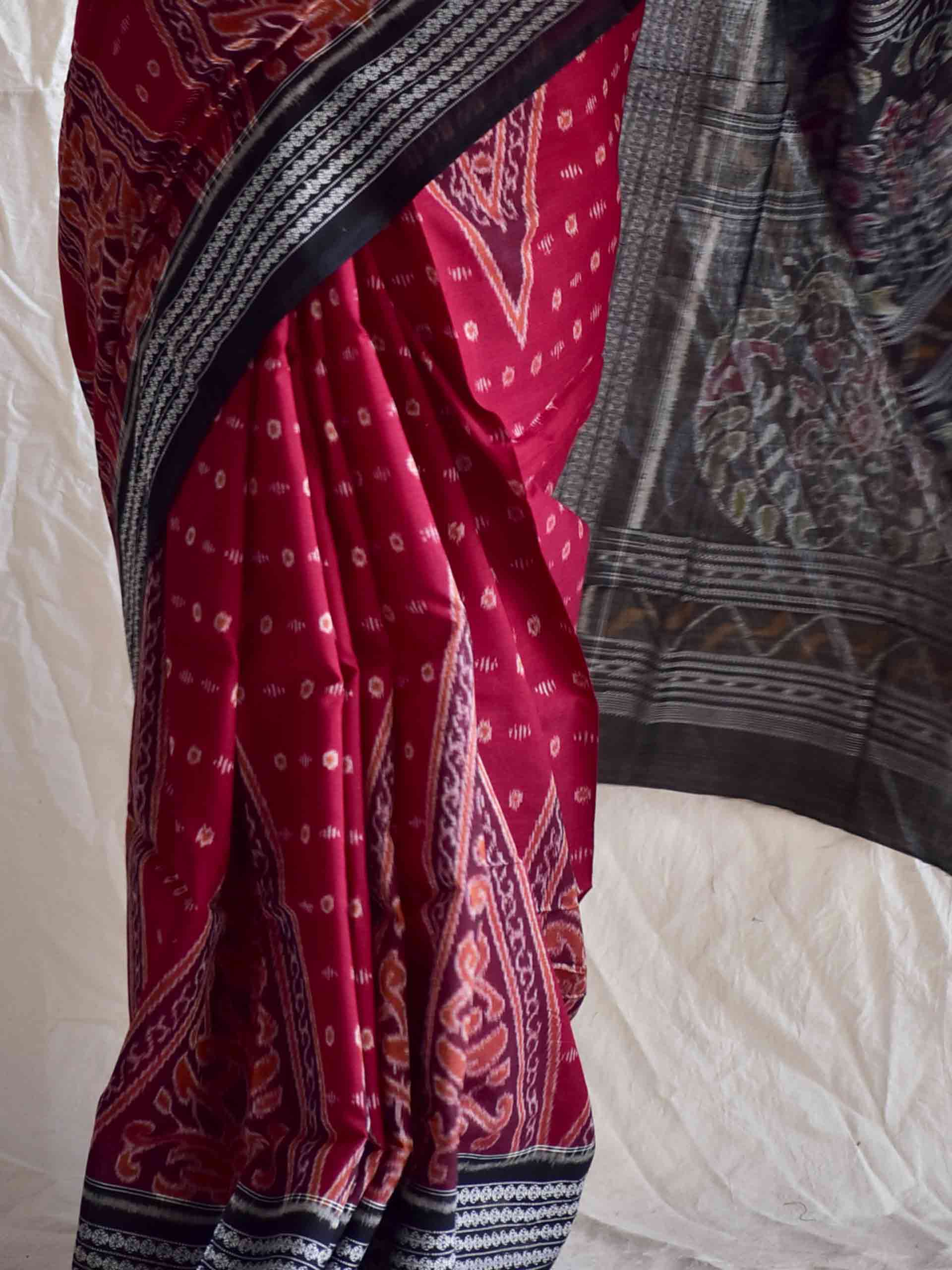 Pyramids - Handwoven ikat saree