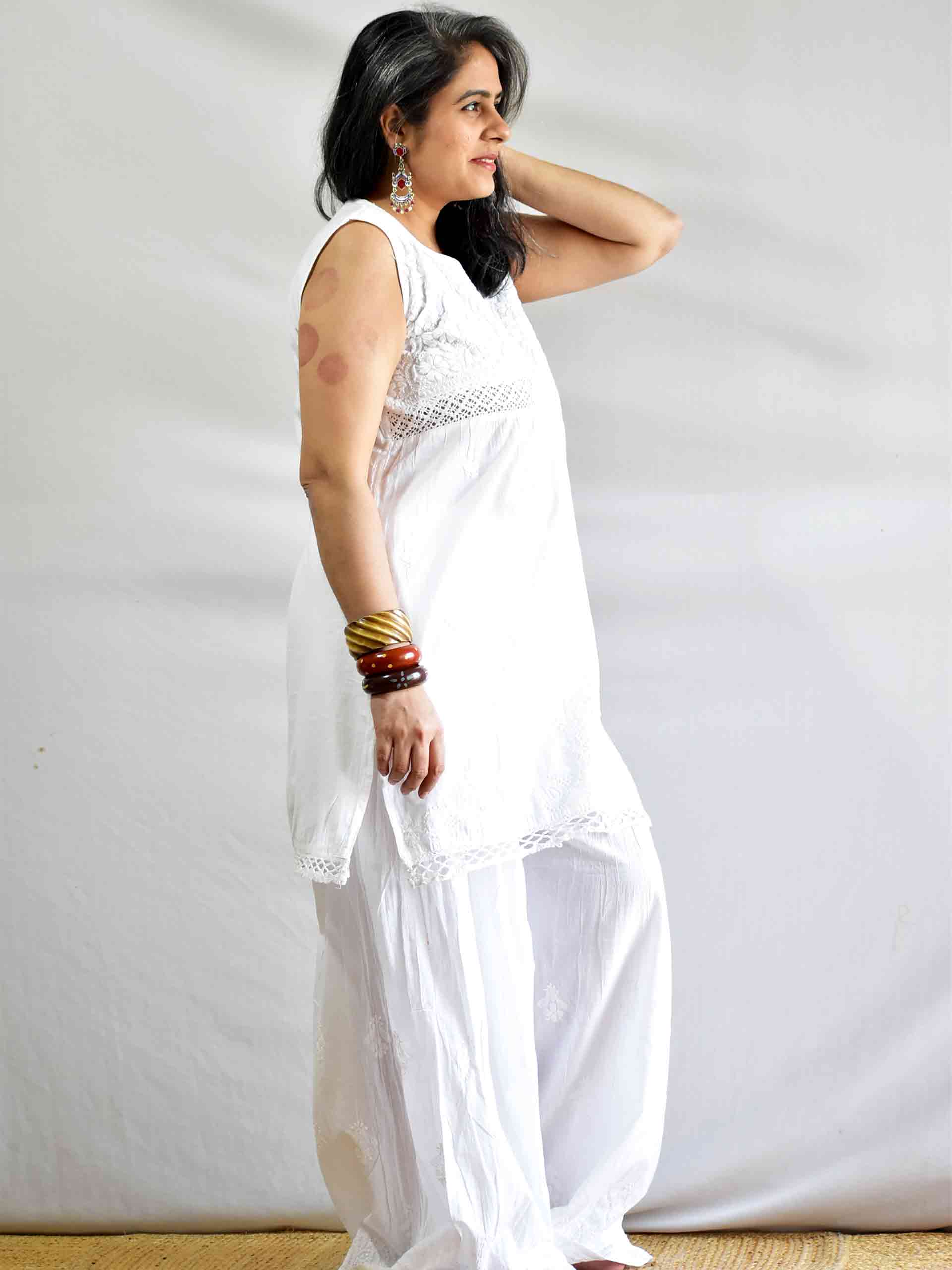 Anika - Chikankari Kurti
