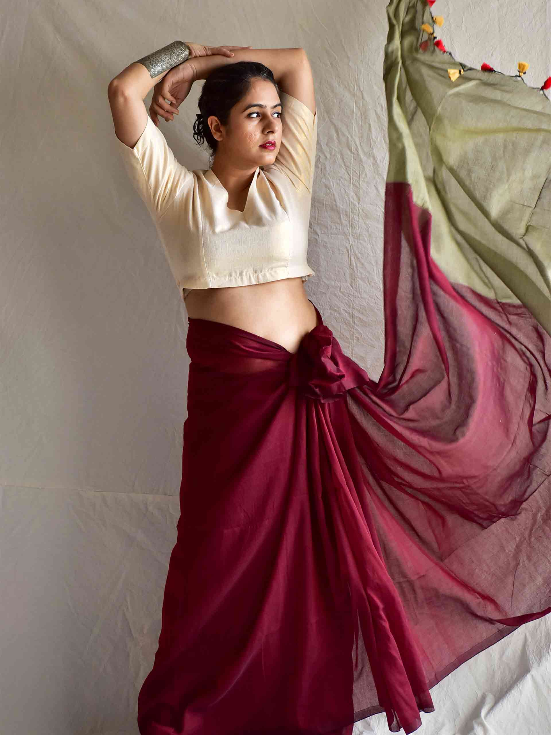 Dual shaded mul cotton saree
