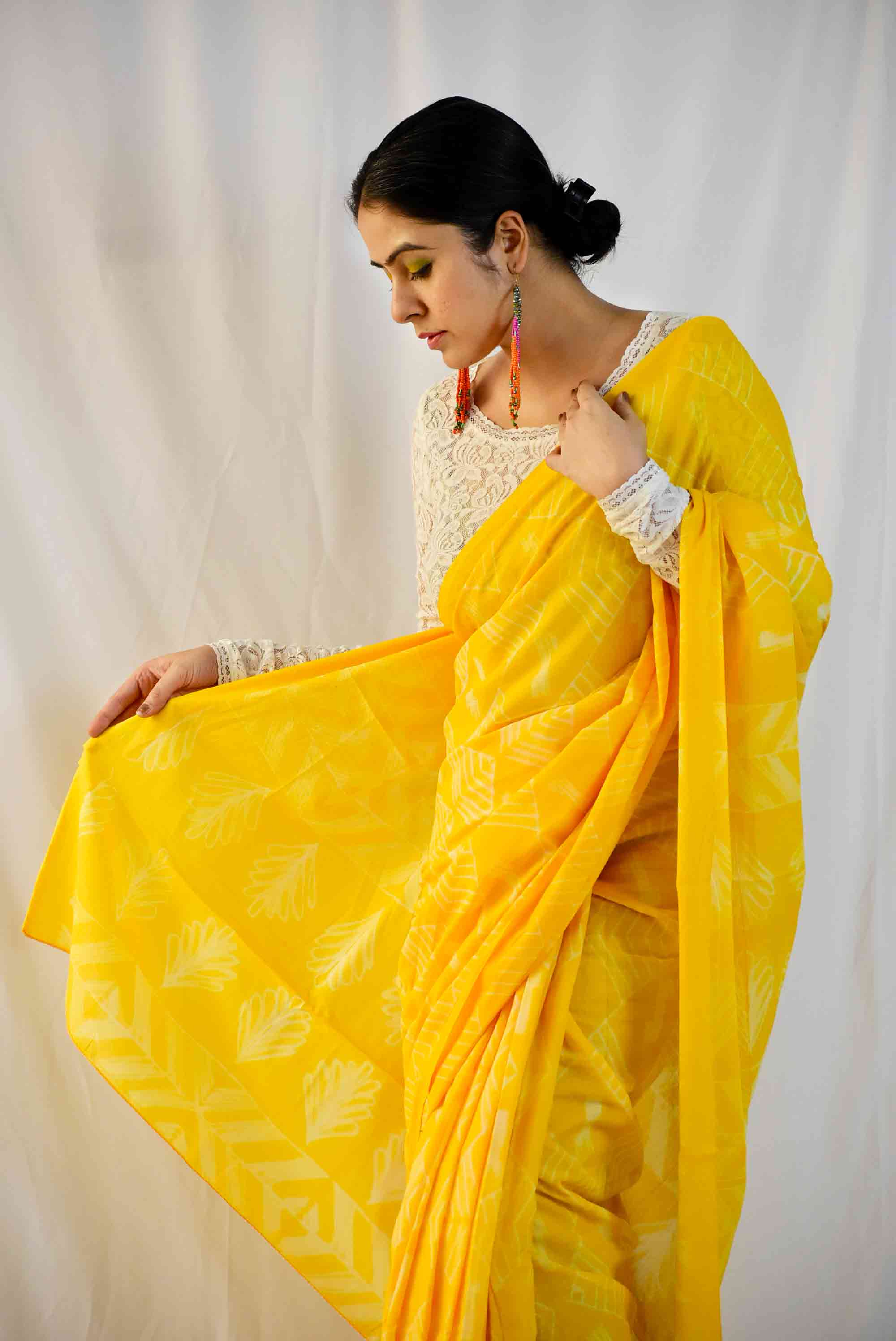 UD001 - shibori mul saree