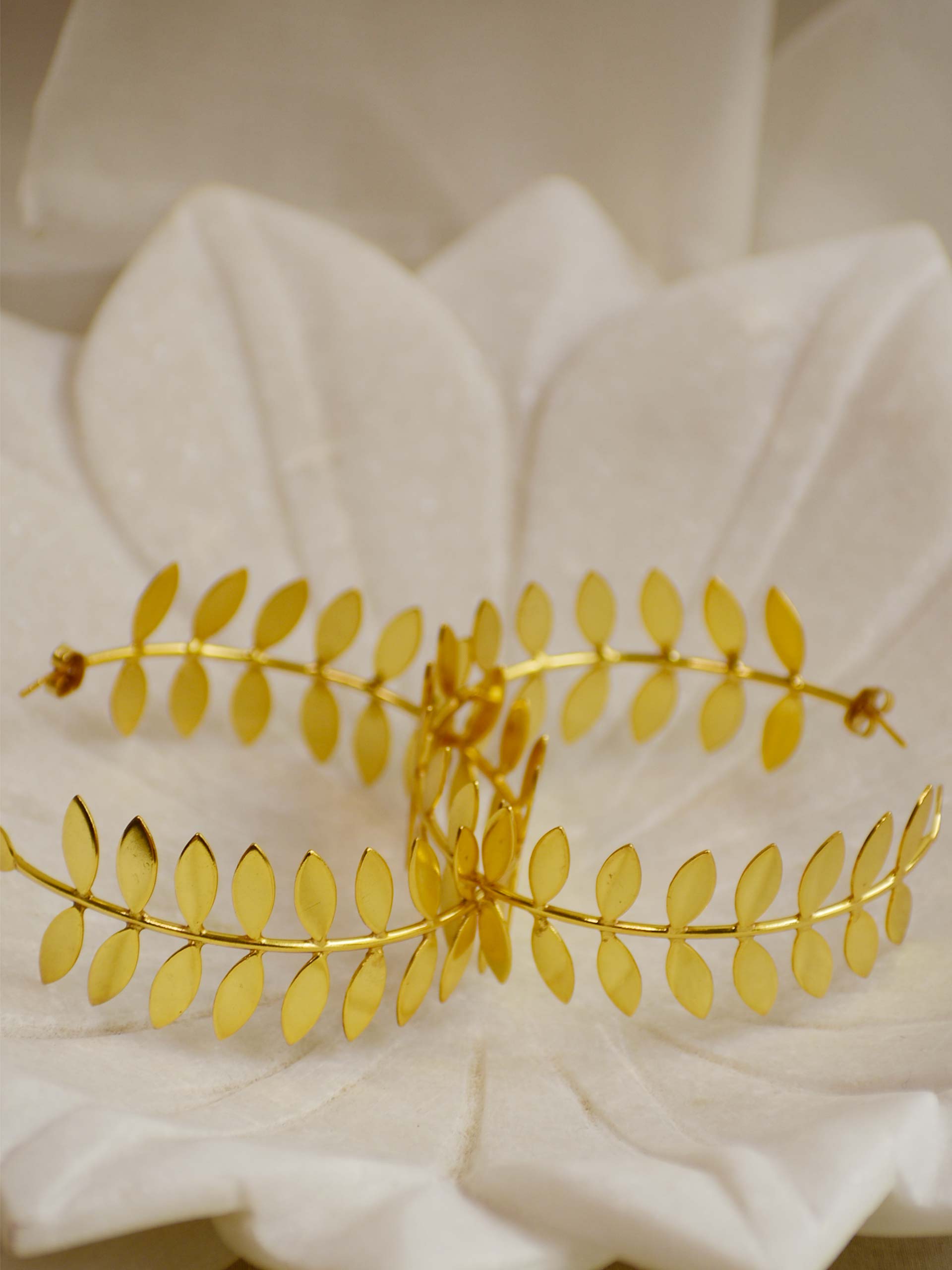 Wreath - Gold plated earrings