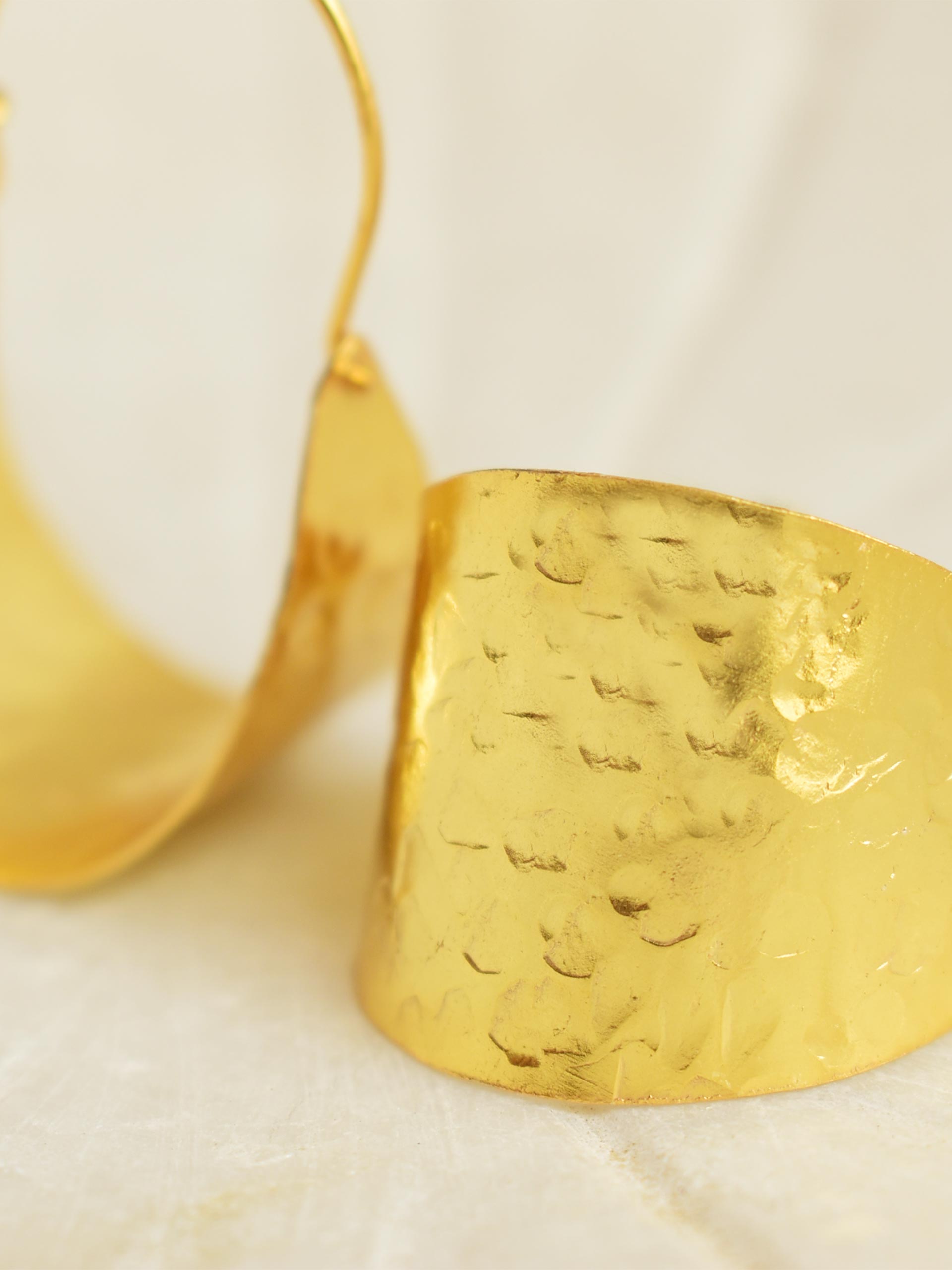 Golden Basket - Gold plated earrings