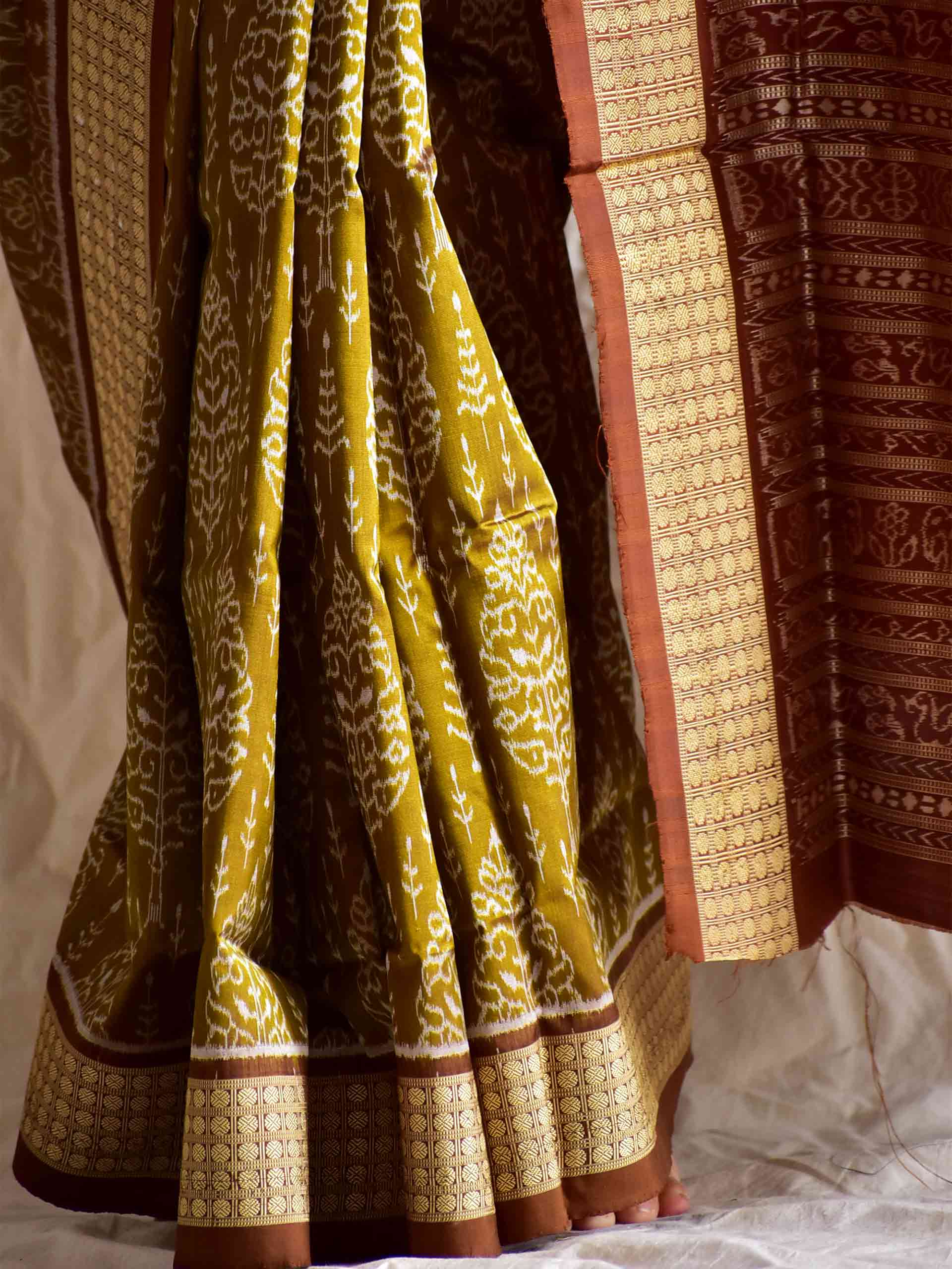 Hidden gem - Handwoven ikat saree