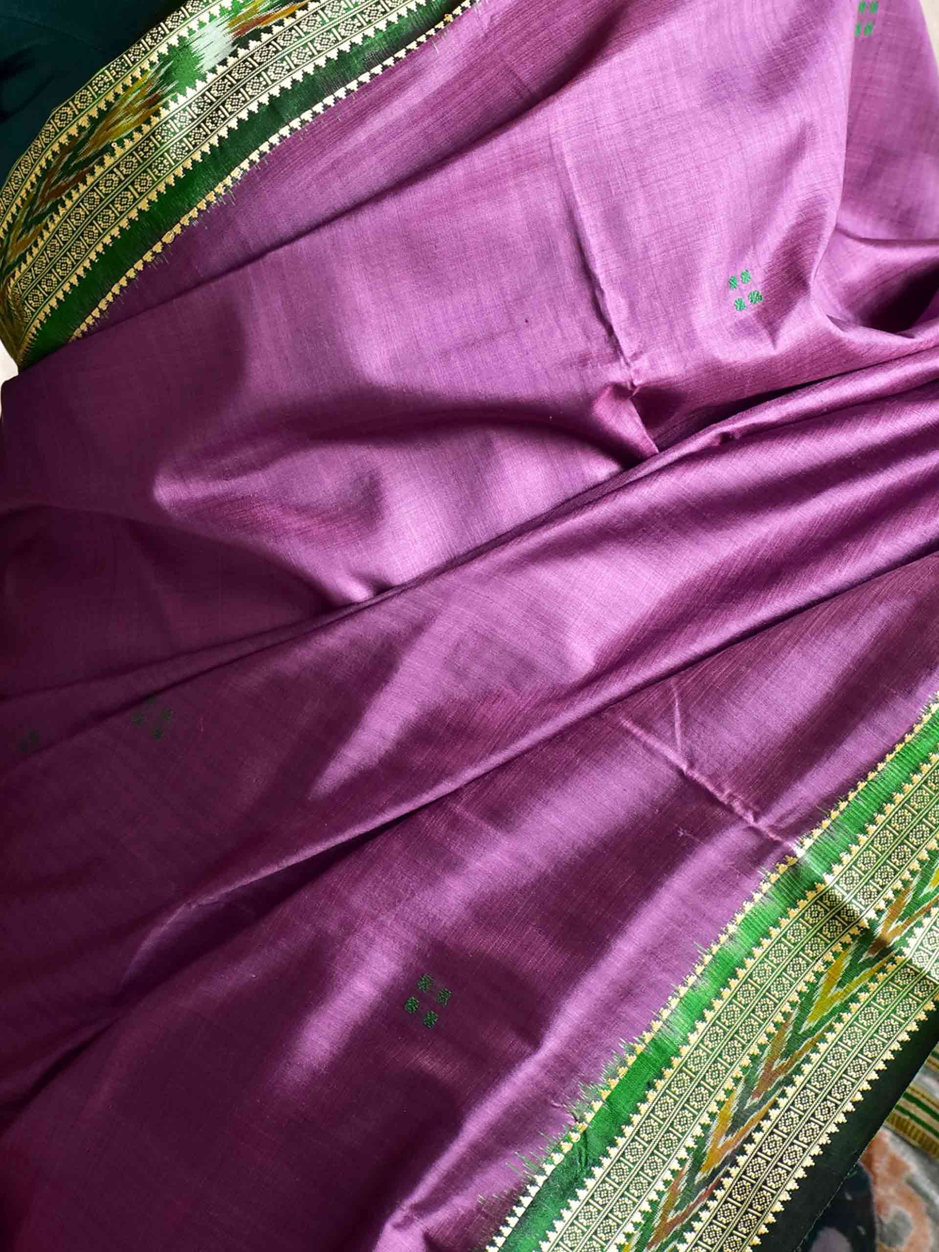 Ghangor - Handwoven ikat saree
