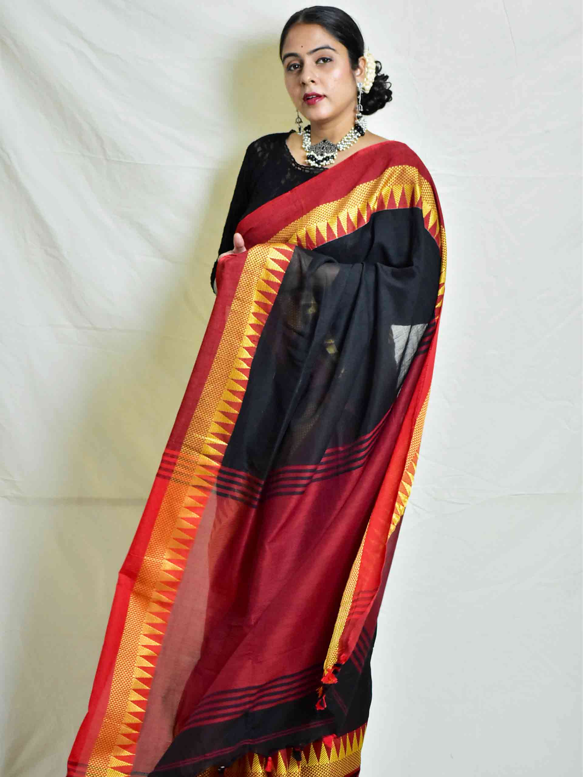 cotton saree with woven border