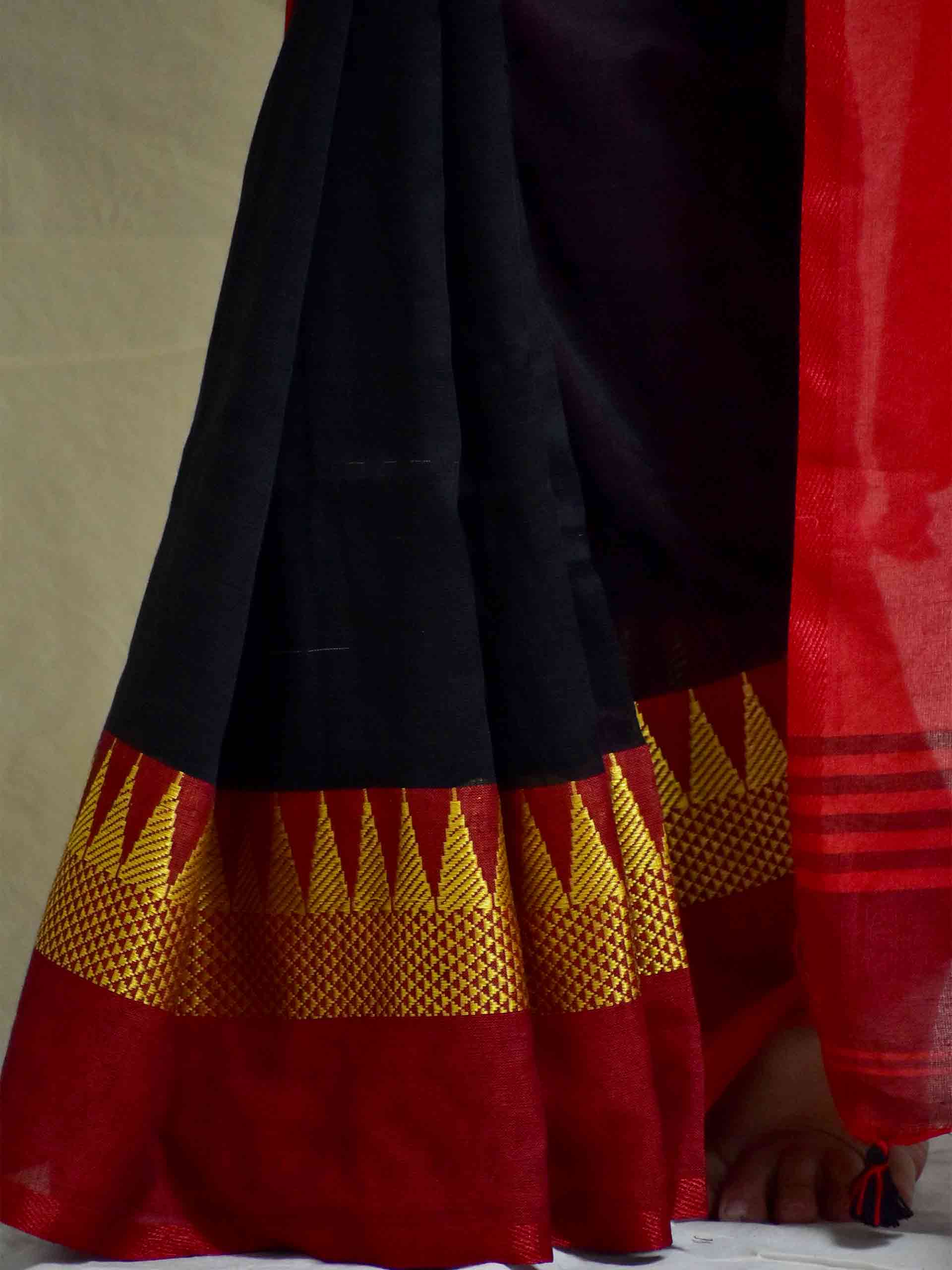 cotton saree with woven border