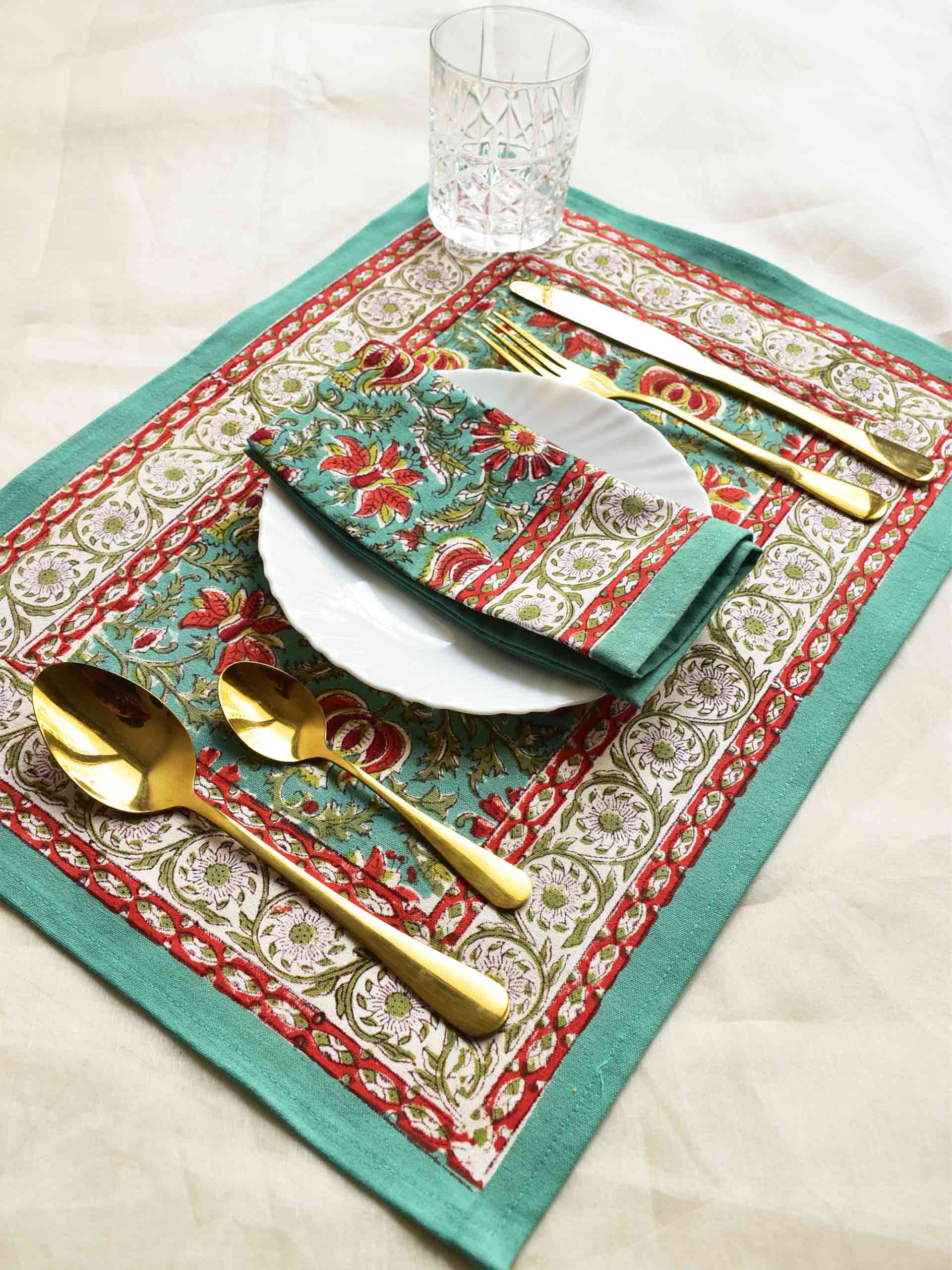 Anaar - Table mat and napkin set of 6