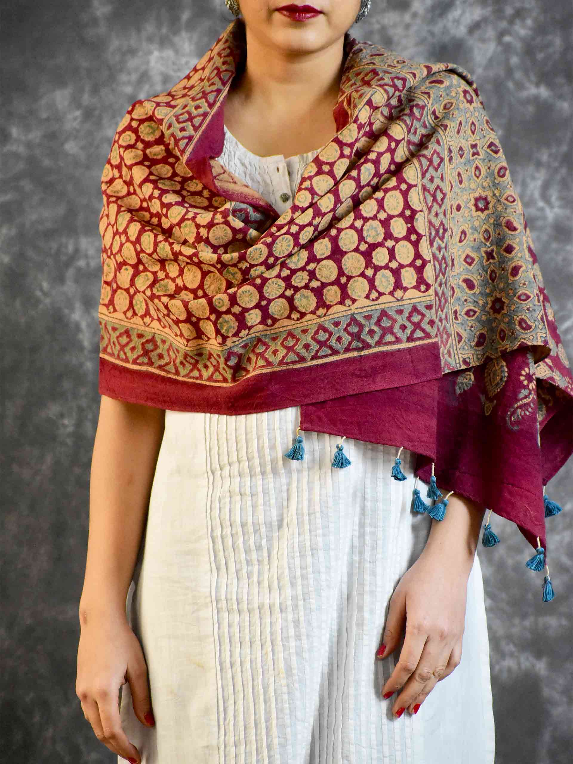 Buy Ajrakh Handloom Merino Wool Stole Online