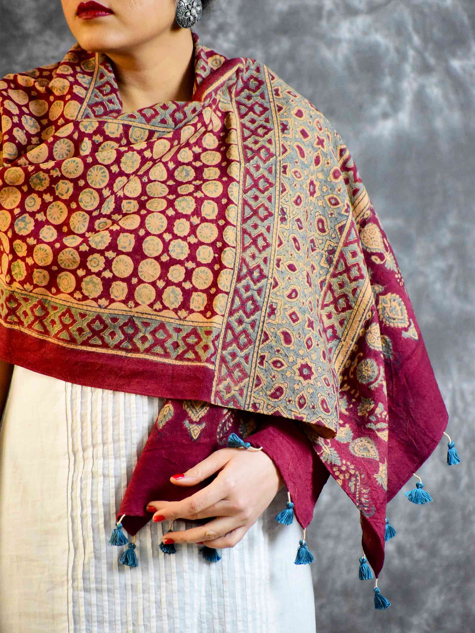 Buy Ajrakh Handloom Merino Wool Stole Online