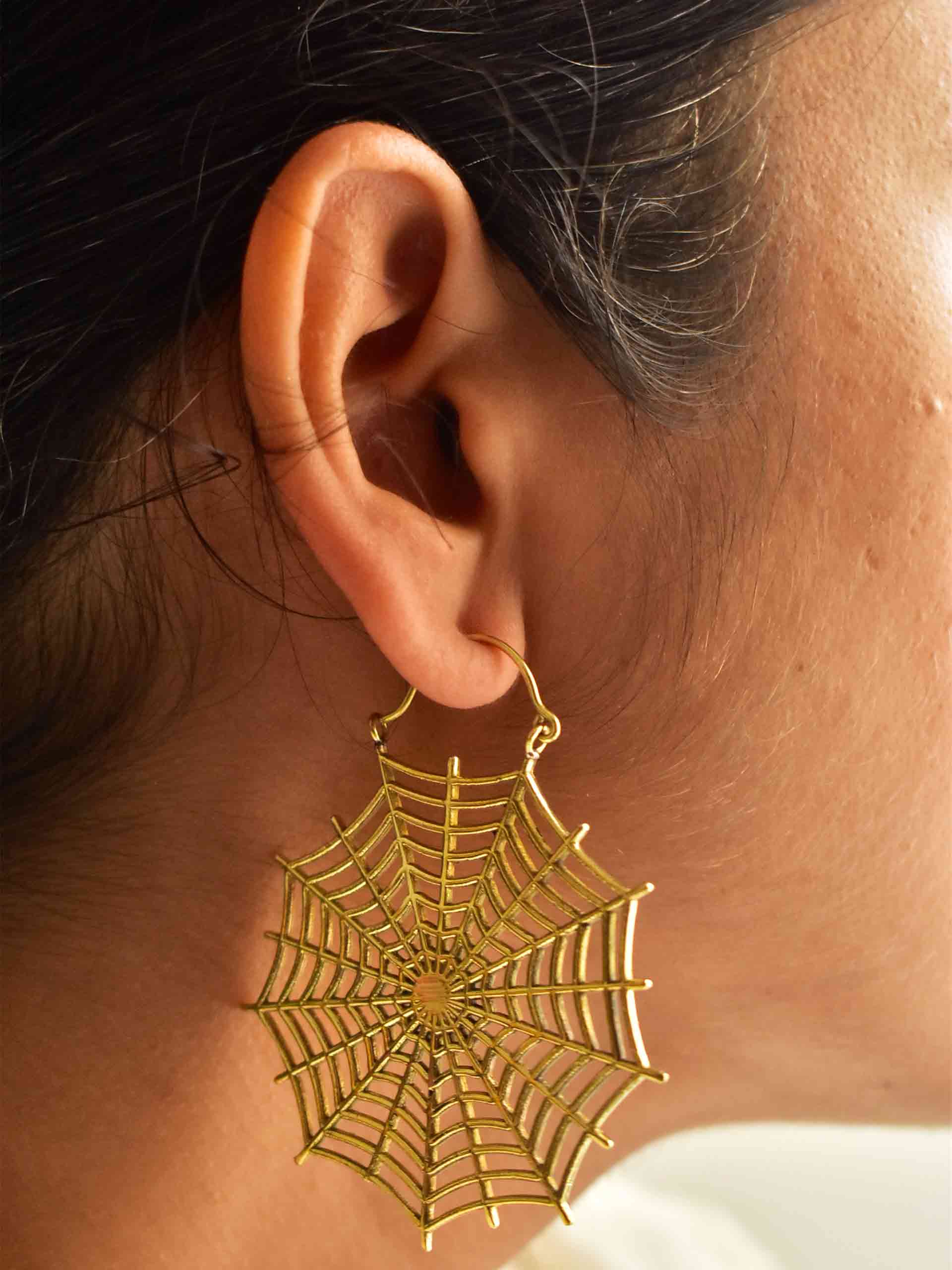 Web - Gold plated earring