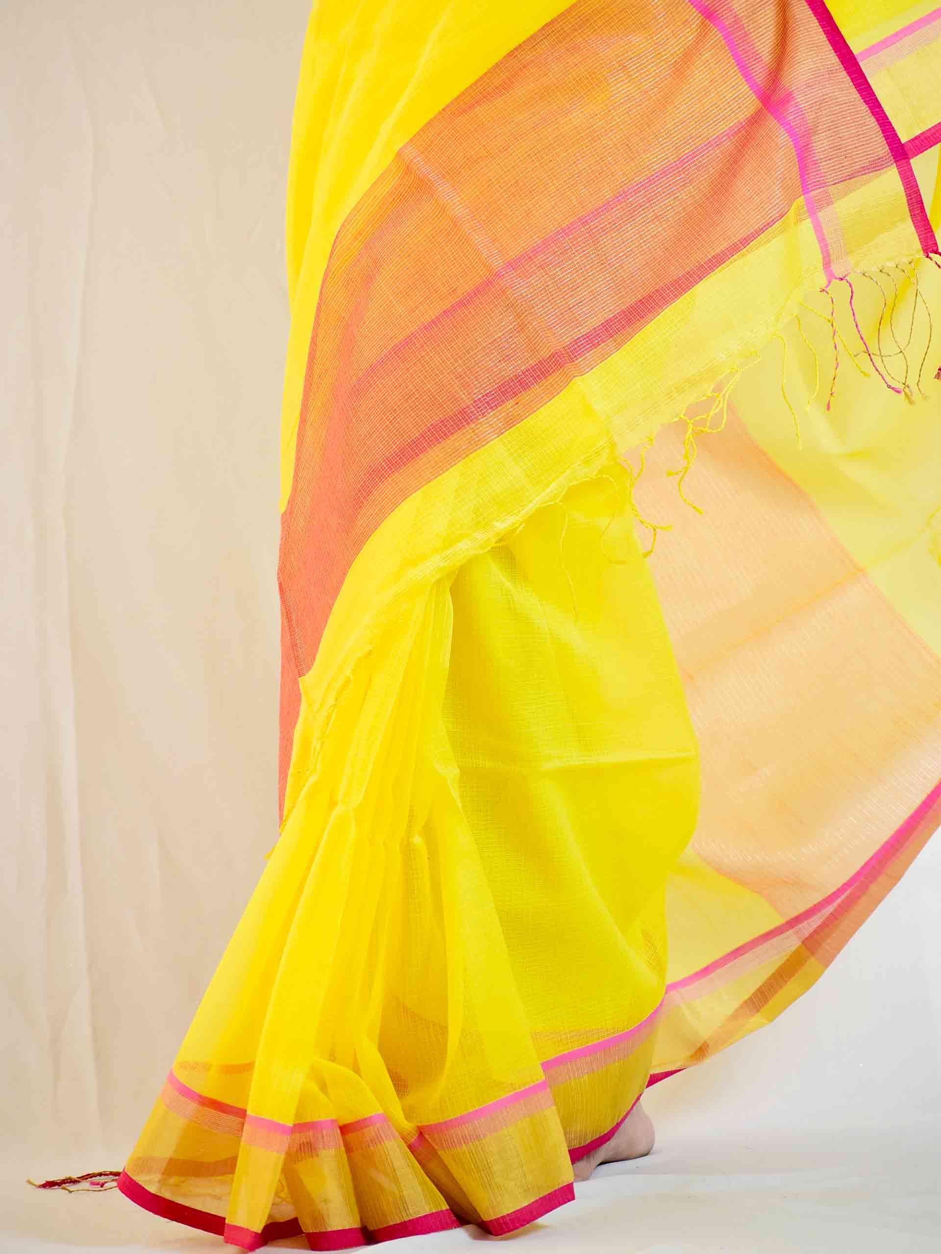 Bumblebee - Bengal handloom Zari Kota saree